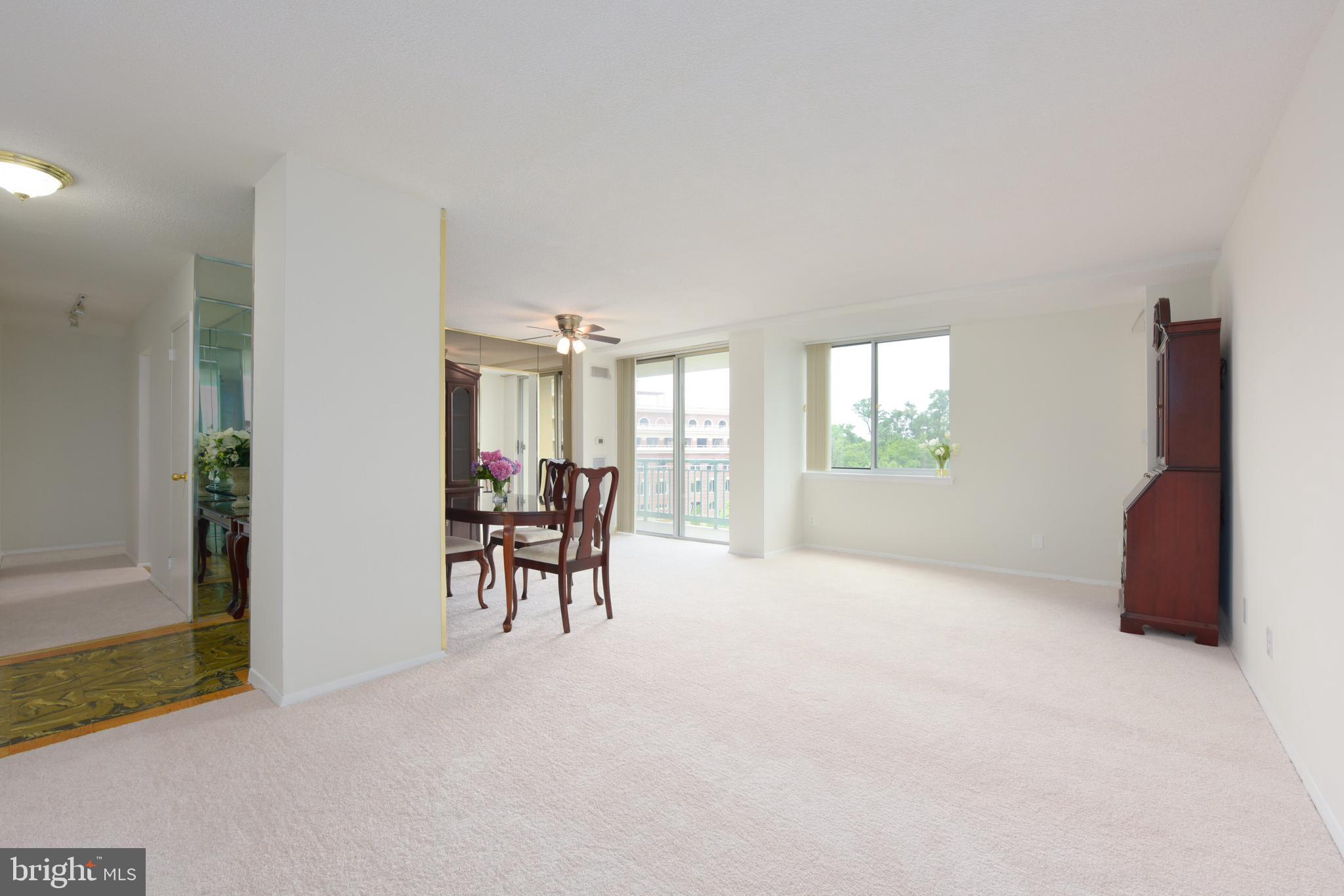 MARINA TOWERS - Residential