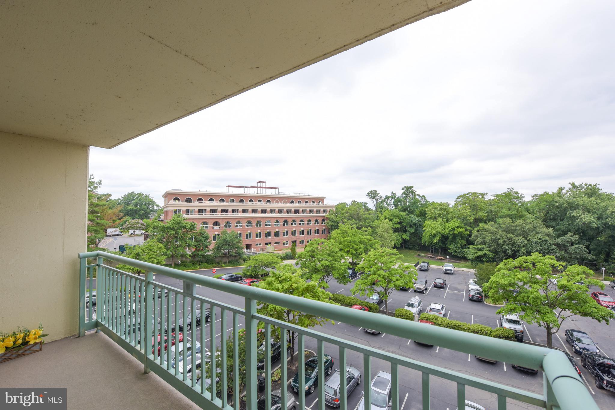 MARINA TOWERS - Residential