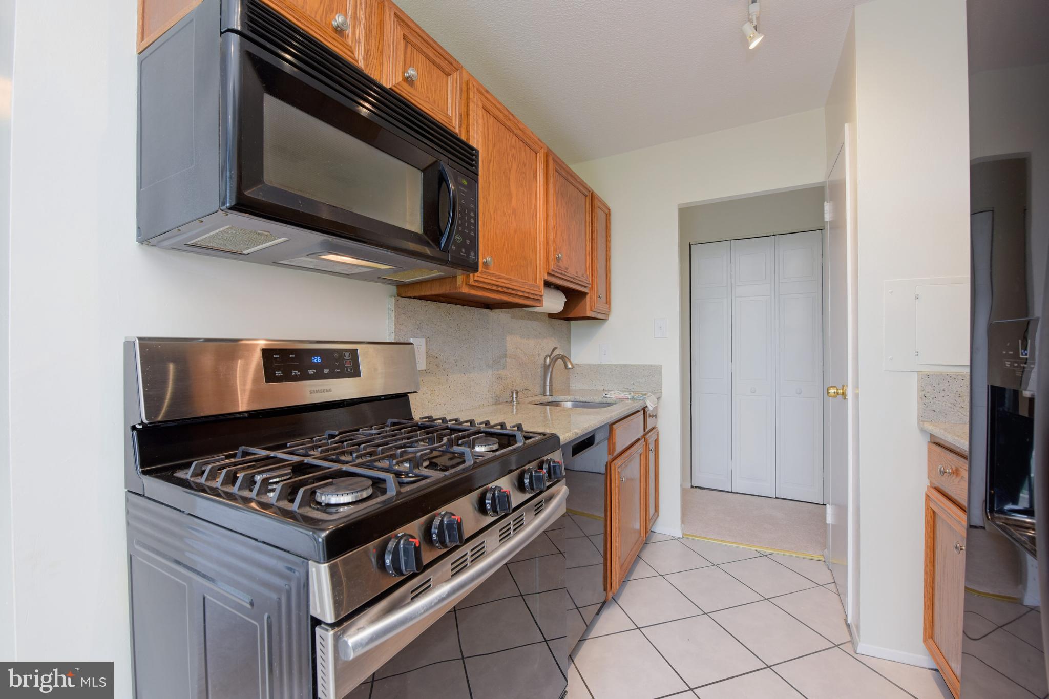 MARINA TOWERS - Residential