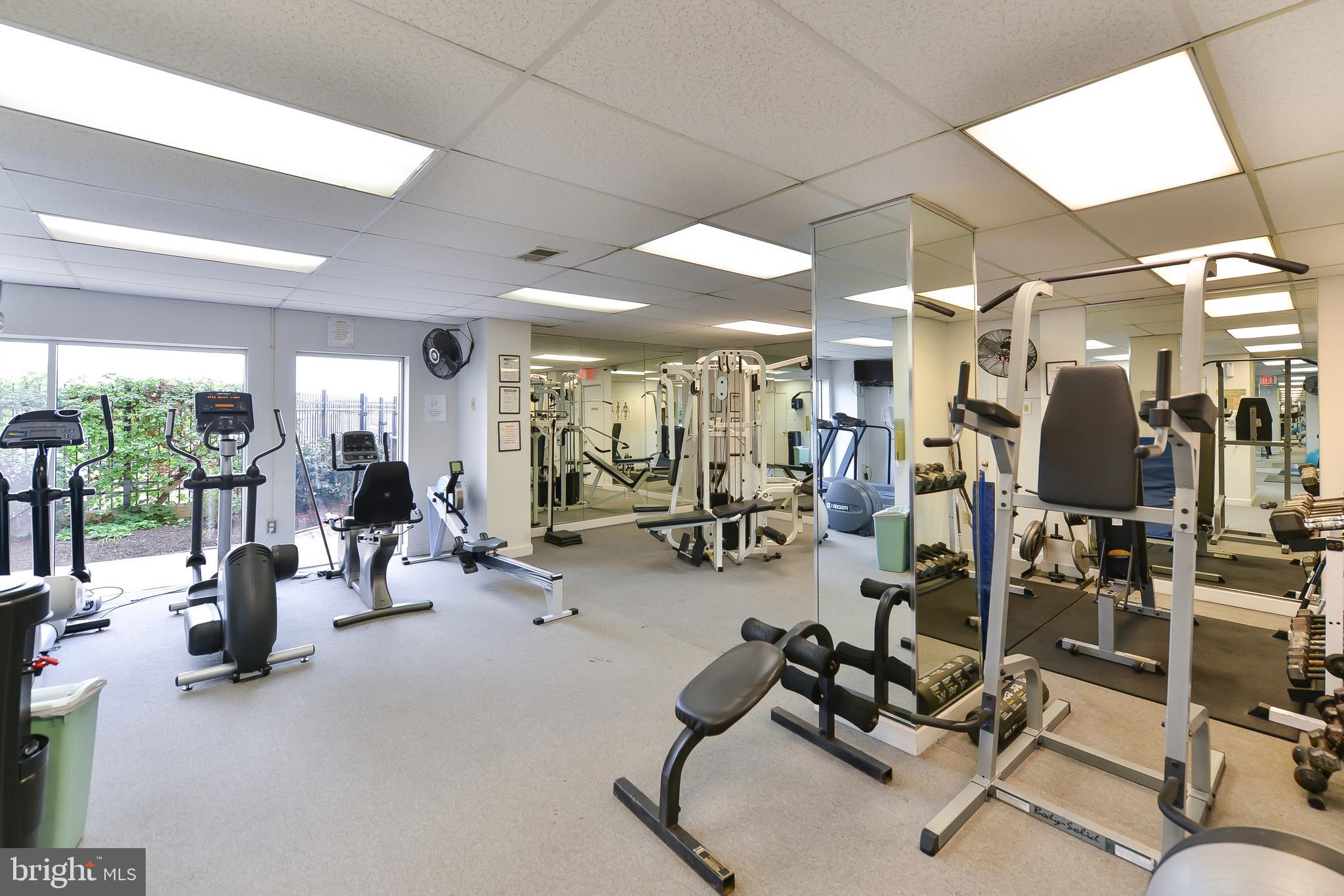 MARINA TOWERS - Residential