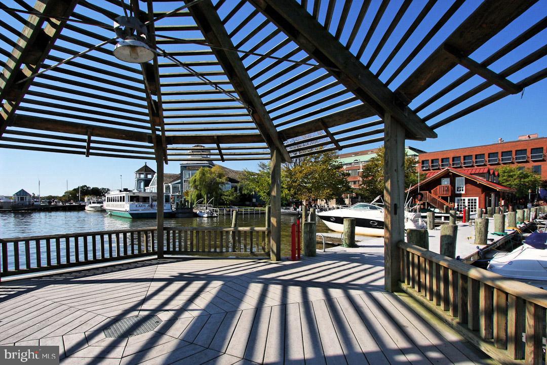 MARINA TOWERS - Residential