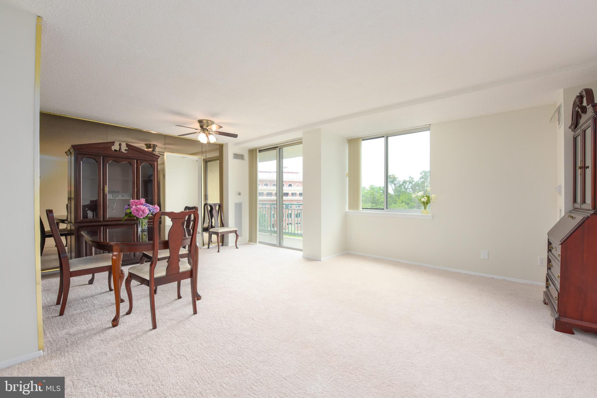 MARINA TOWERS - Residential