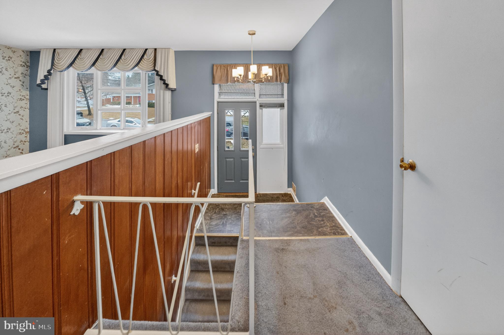 1030 CRESTHAVEN DRIVE