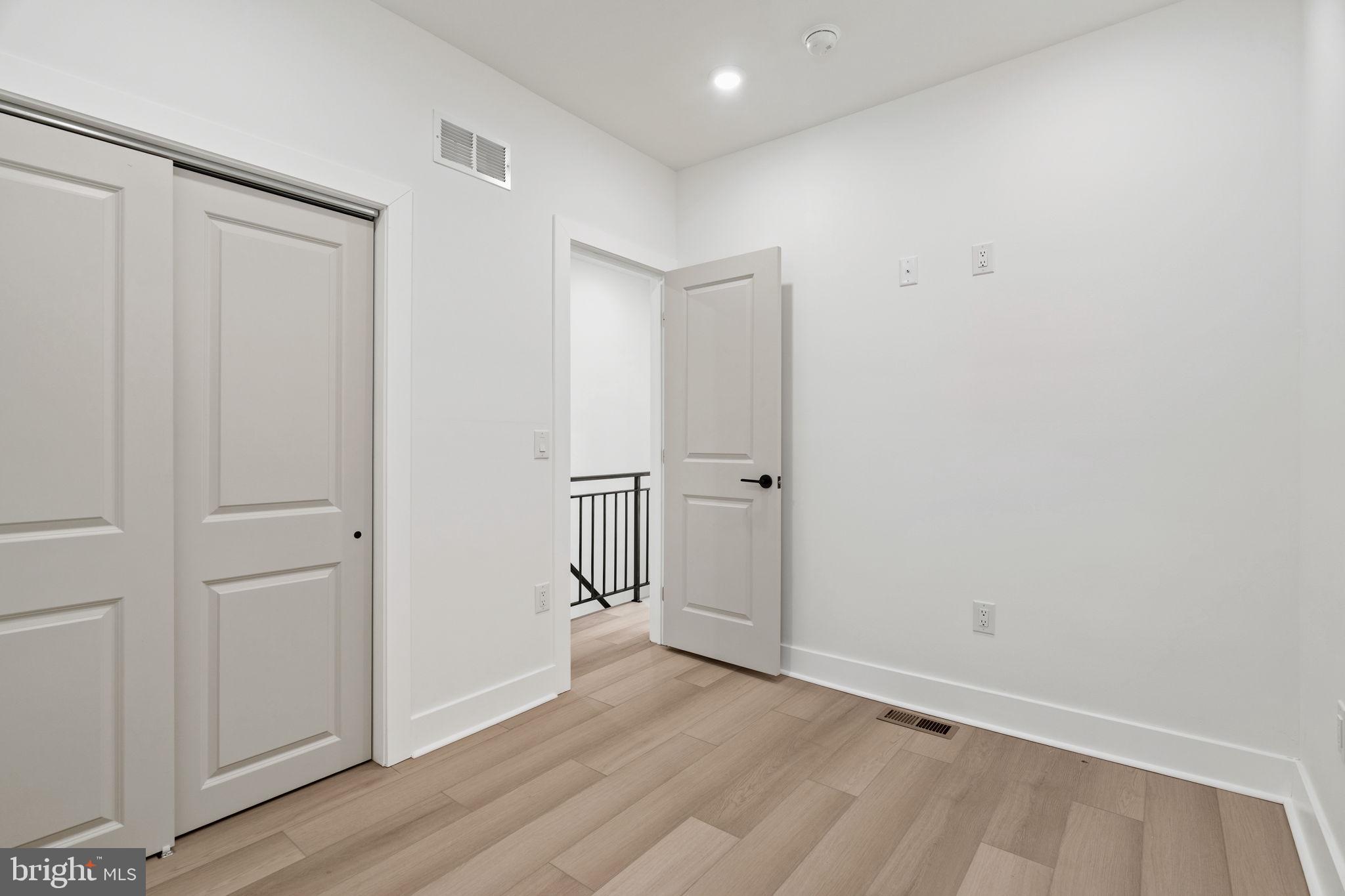 COBBS CREEK - Residential