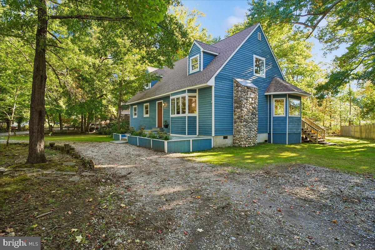 1245 CREEK DRIVE