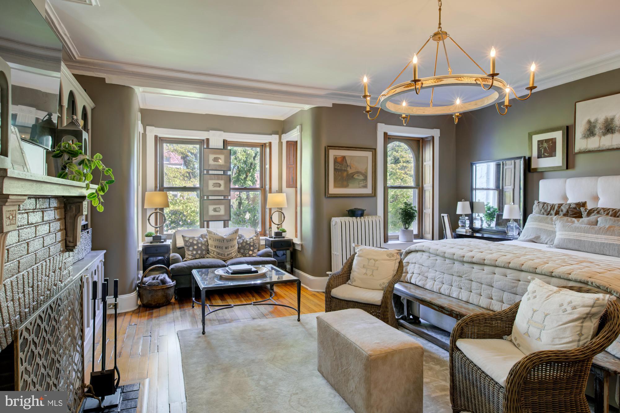 CAPITOL HILL - Residential