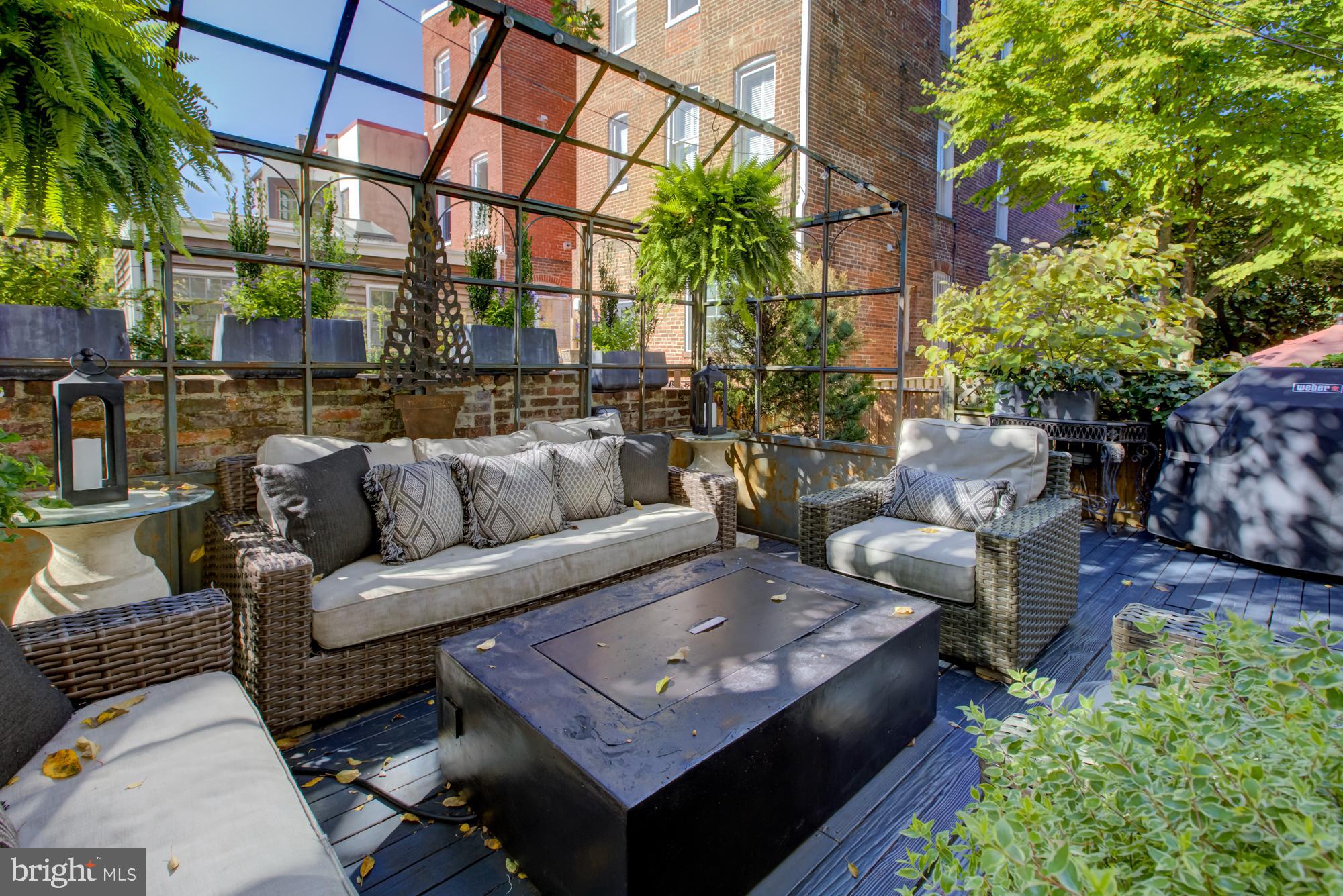 CAPITOL HILL - Residential