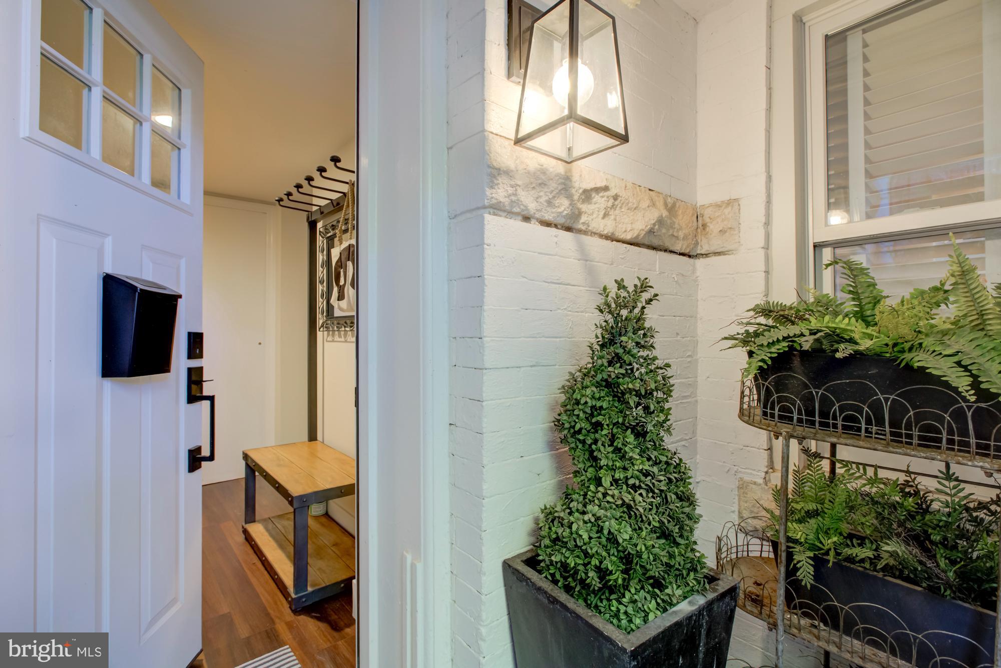 CAPITOL HILL - Residential