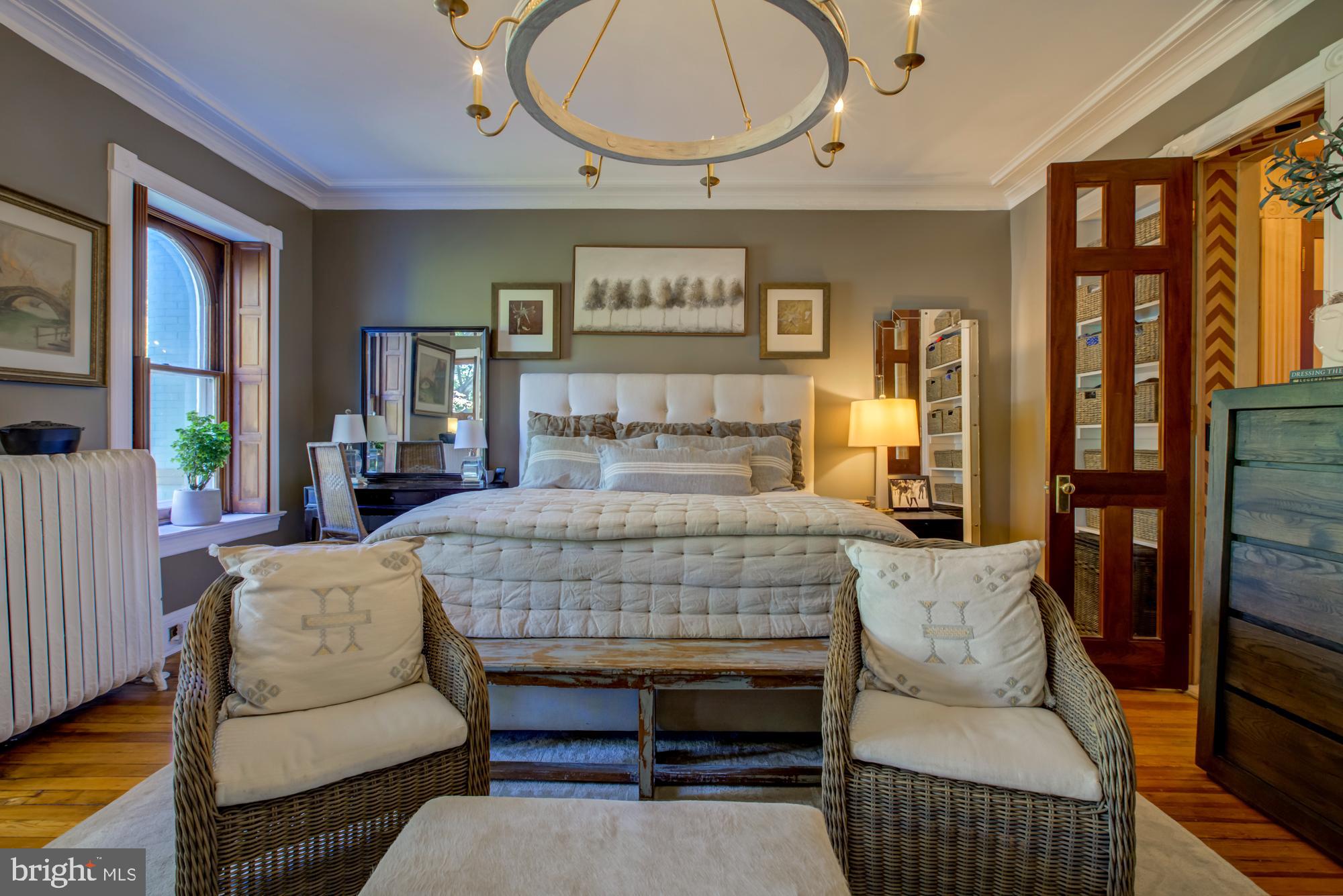CAPITOL HILL - Residential