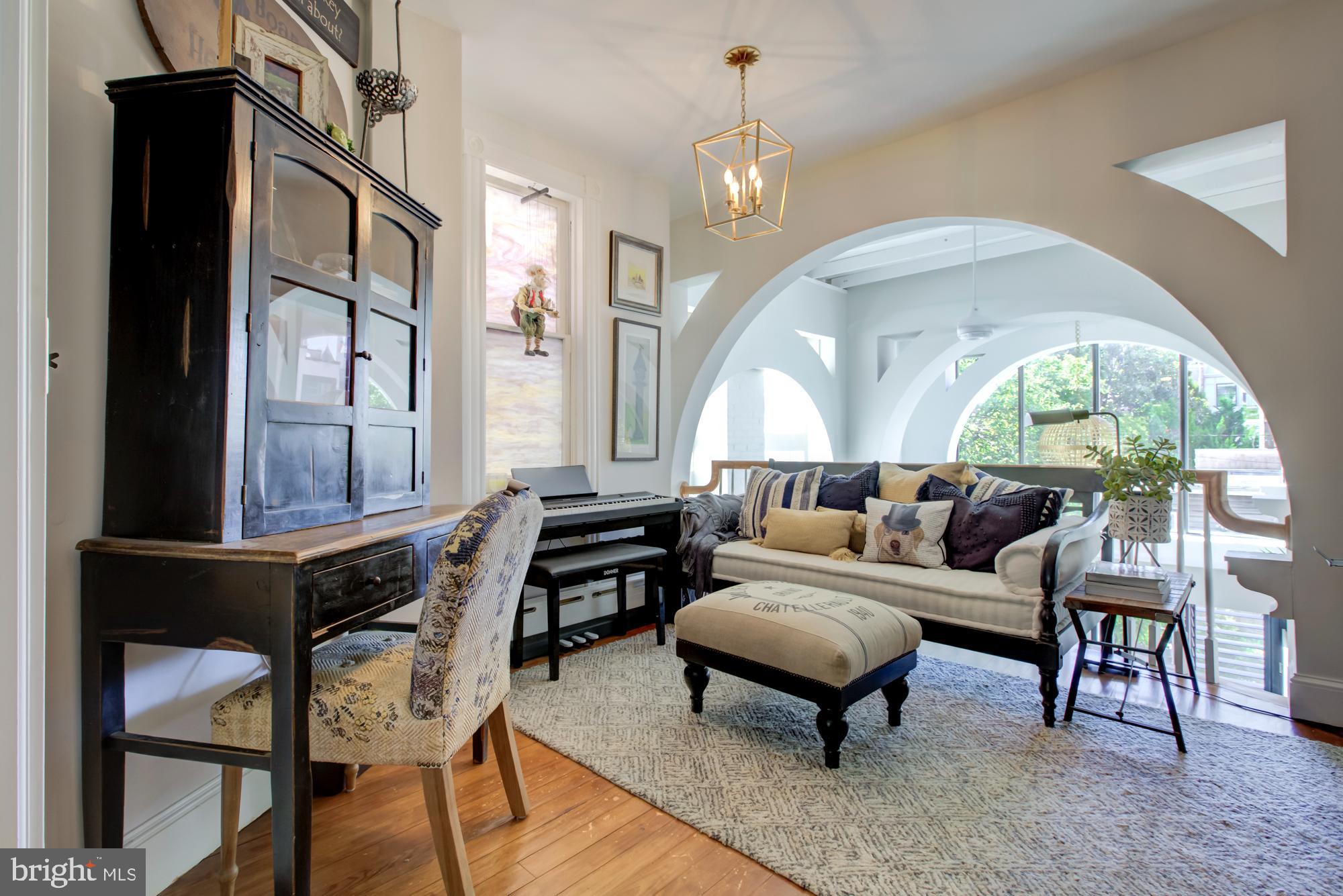 CAPITOL HILL - Residential