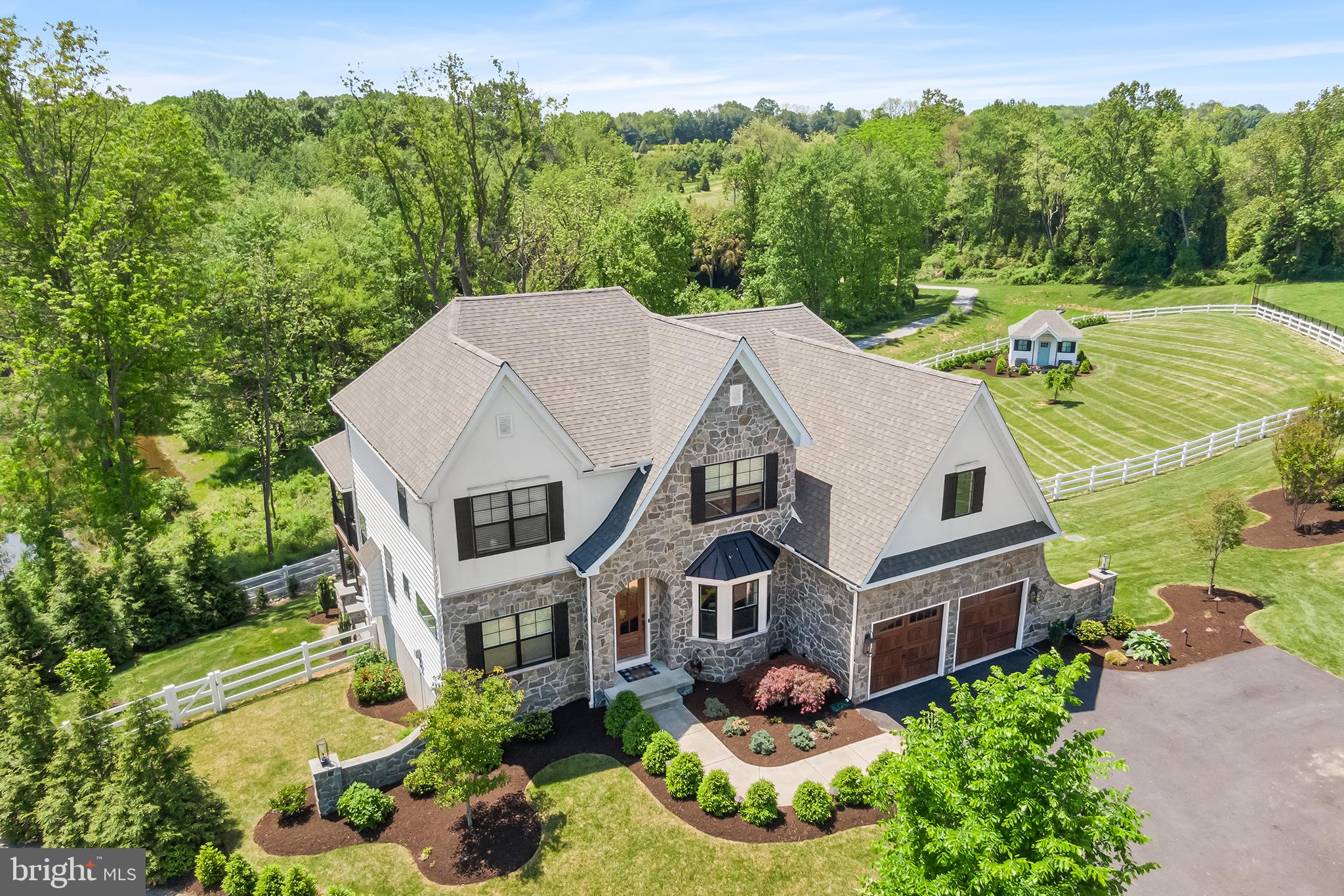 16 AUTUMN BLAZE LANE