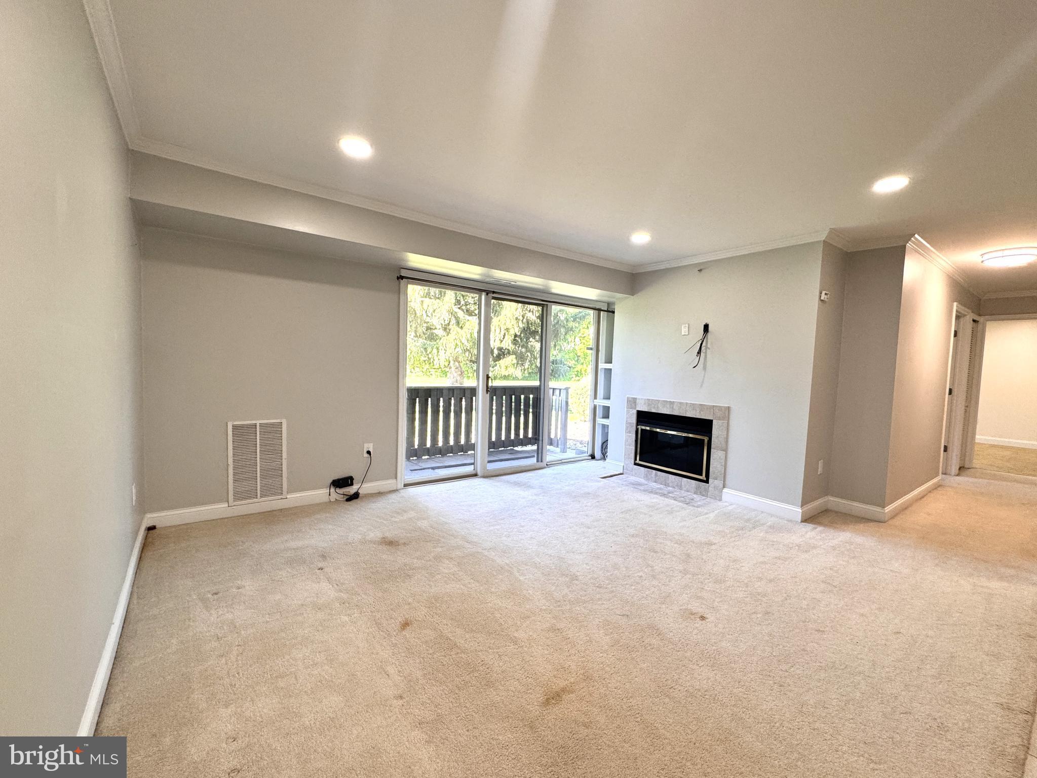 1019 ASPEN DRIVE