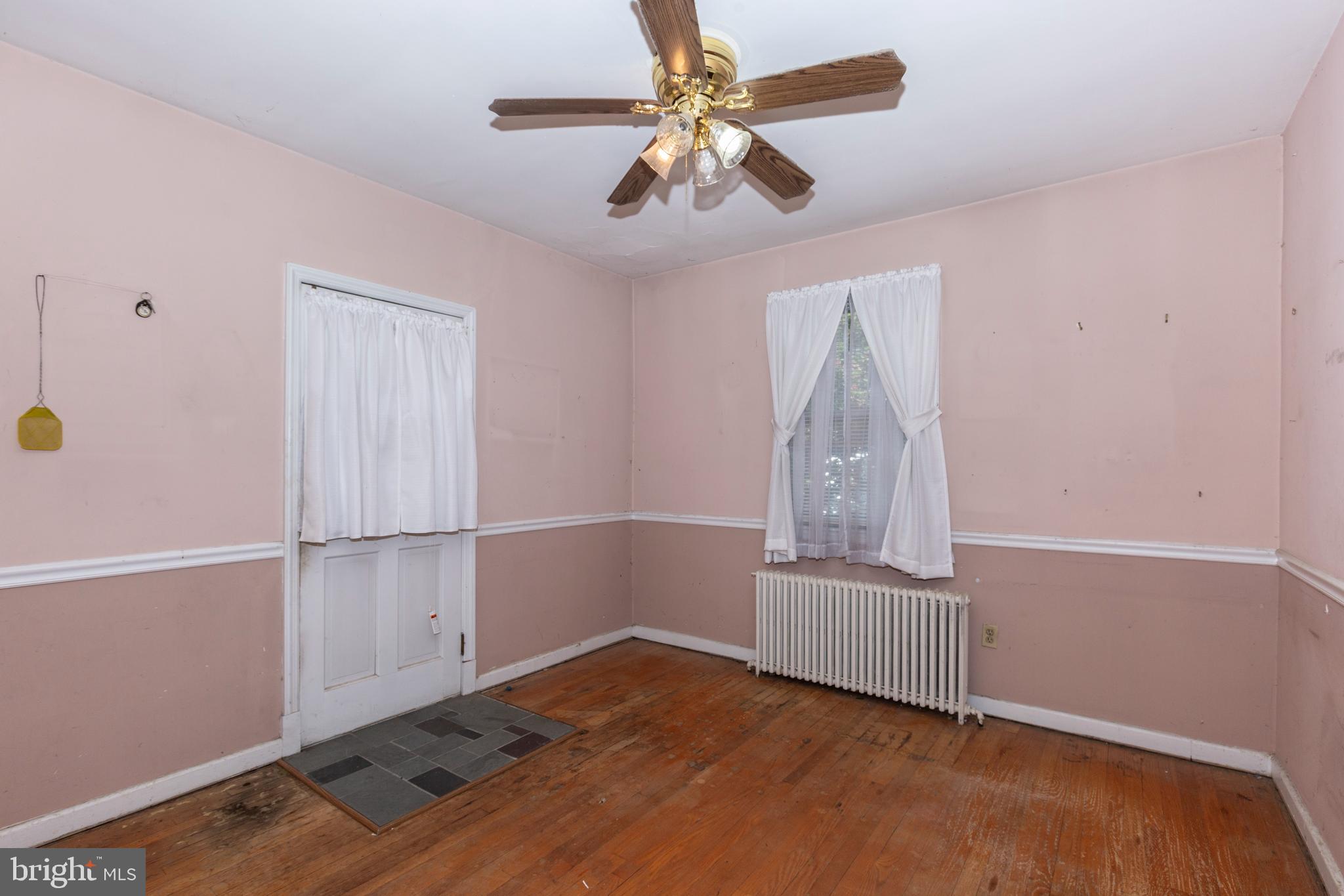 CATONSVILLE KNOLLS - Residential