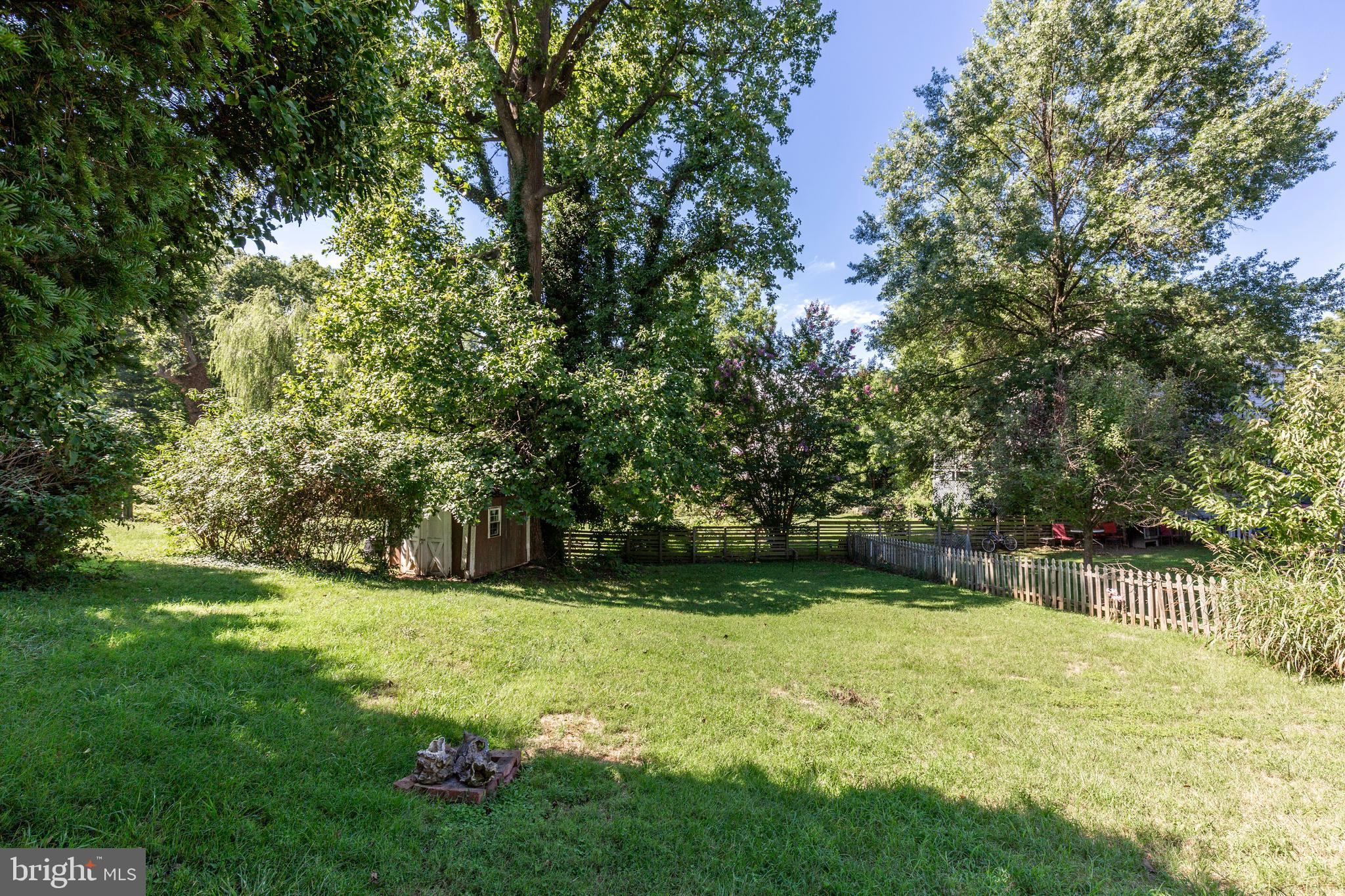 CATONSVILLE KNOLLS - Residential