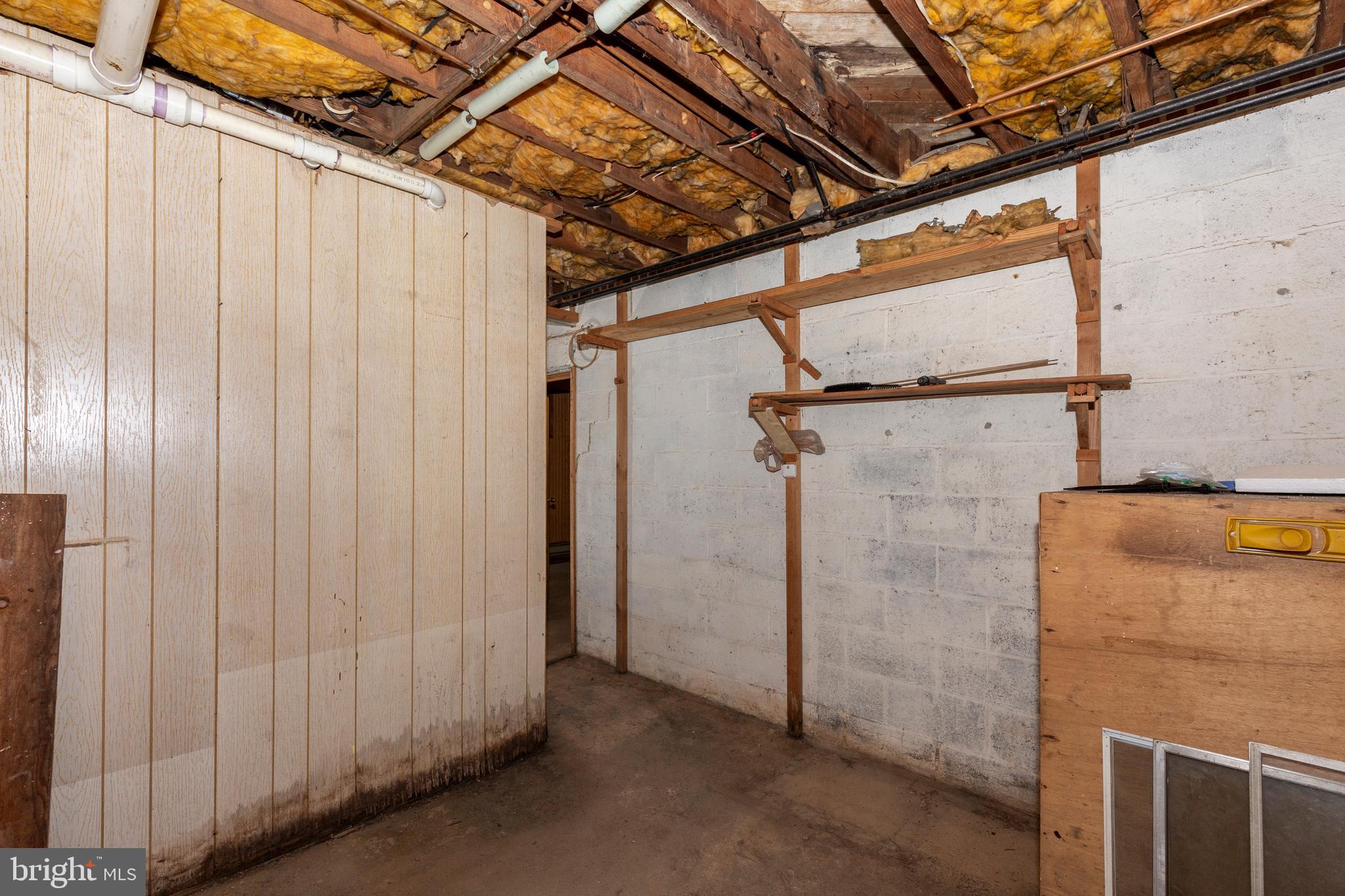 CATONSVILLE KNOLLS - Residential