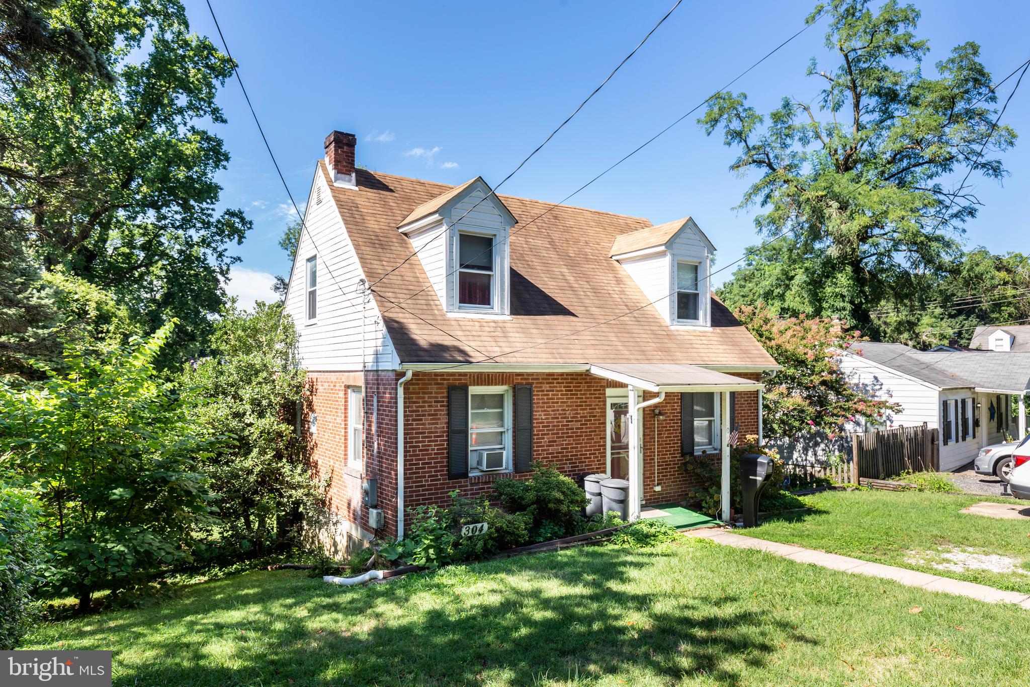 CATONSVILLE KNOLLS - Residential