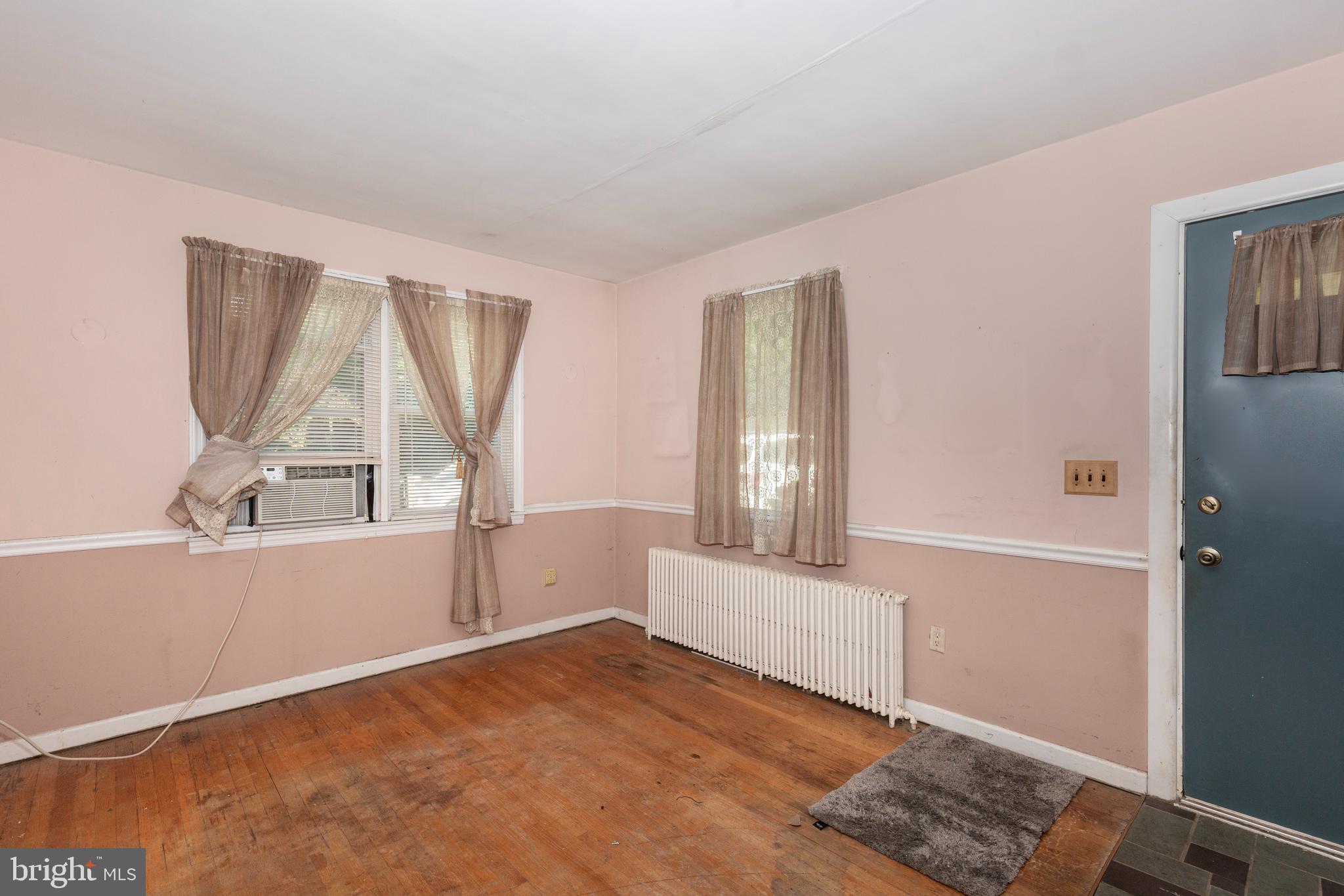 CATONSVILLE KNOLLS - Residential