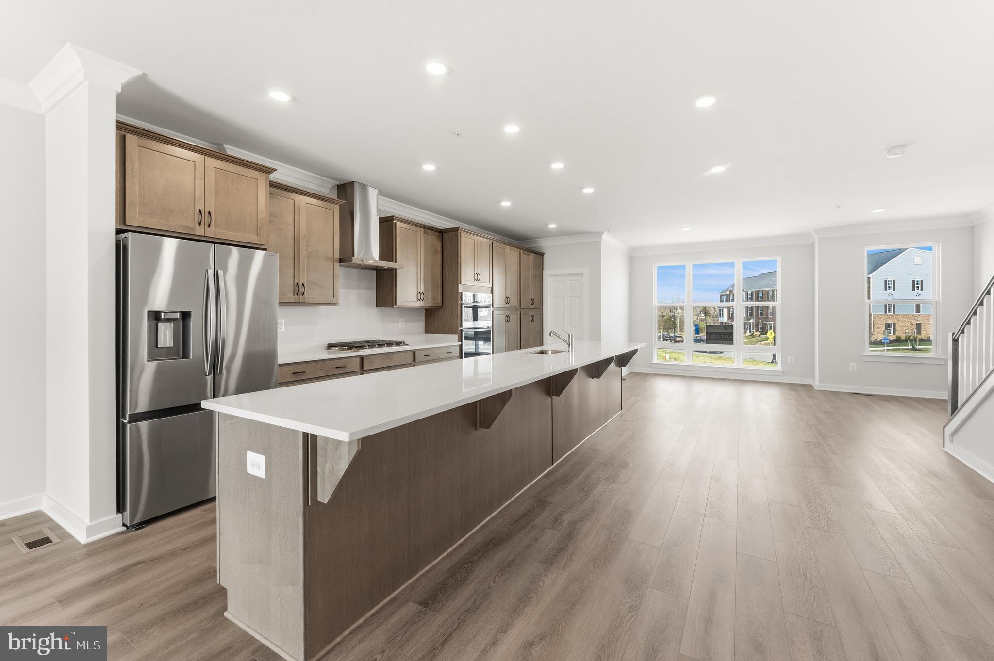 SOUTH LAKE - Residential