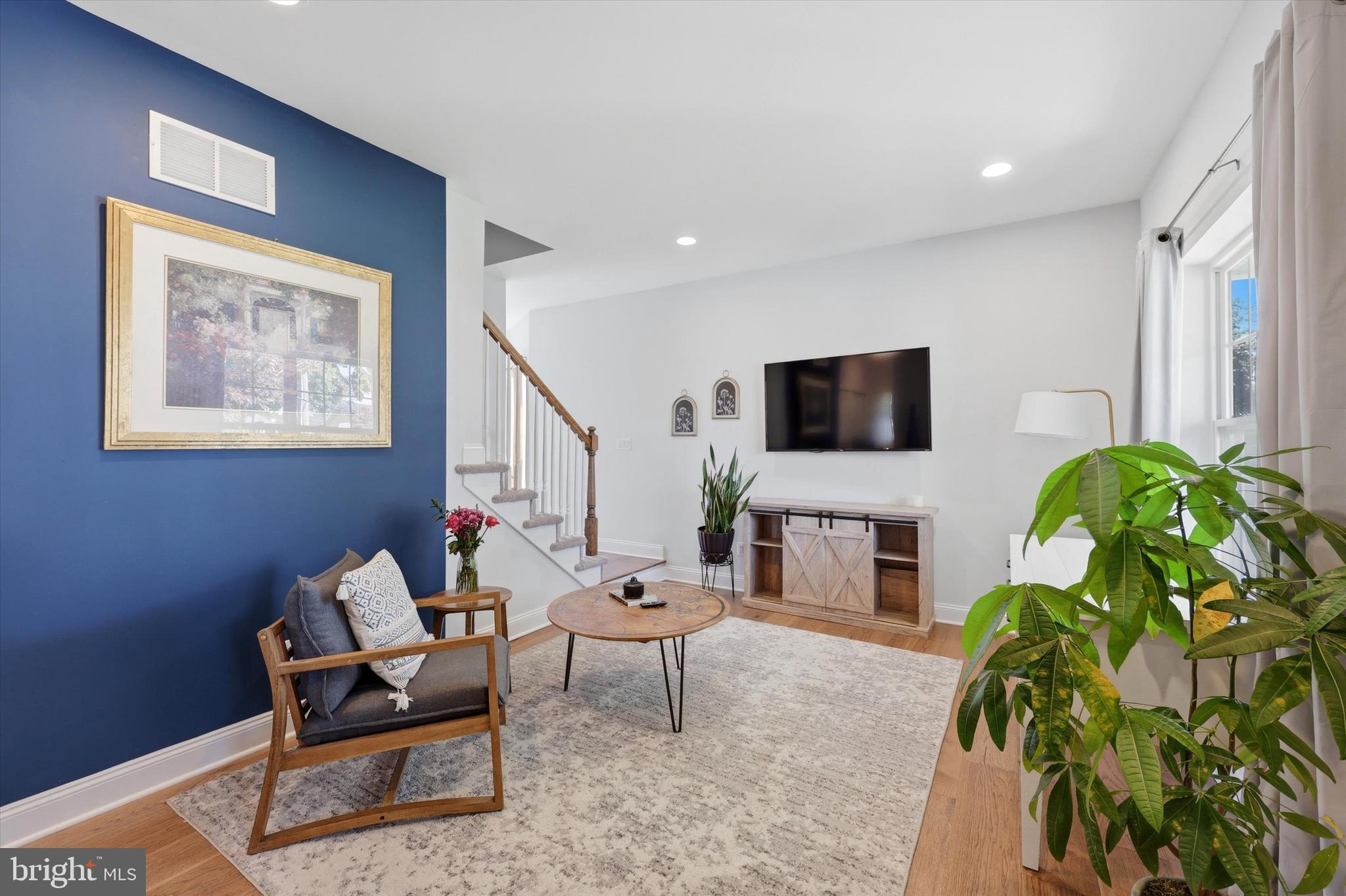 983 HIGHLAND AVENUE