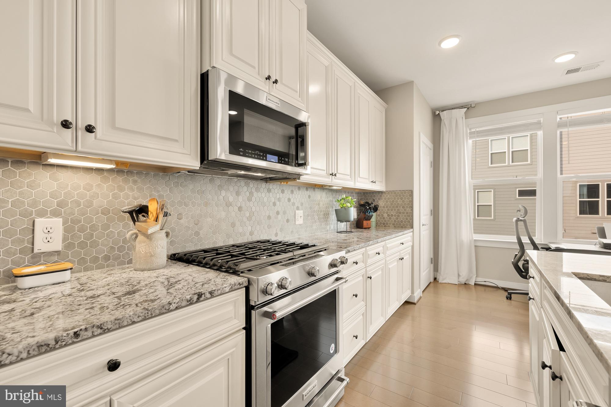 METROPARK AT ARROWBROOK - Residential