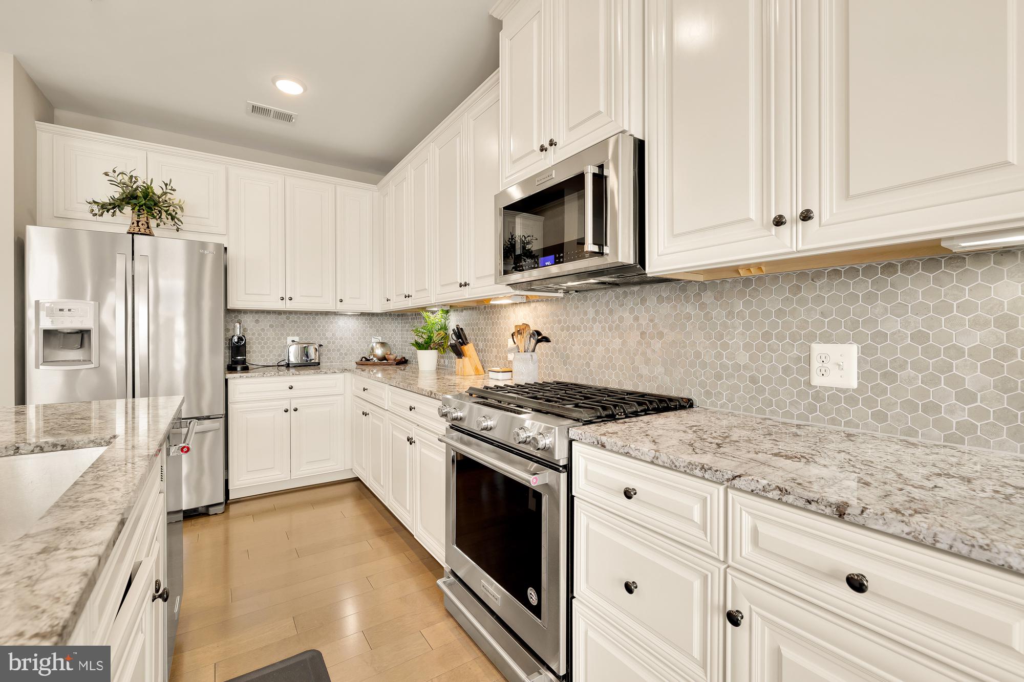 METROPARK AT ARROWBROOK - Residential