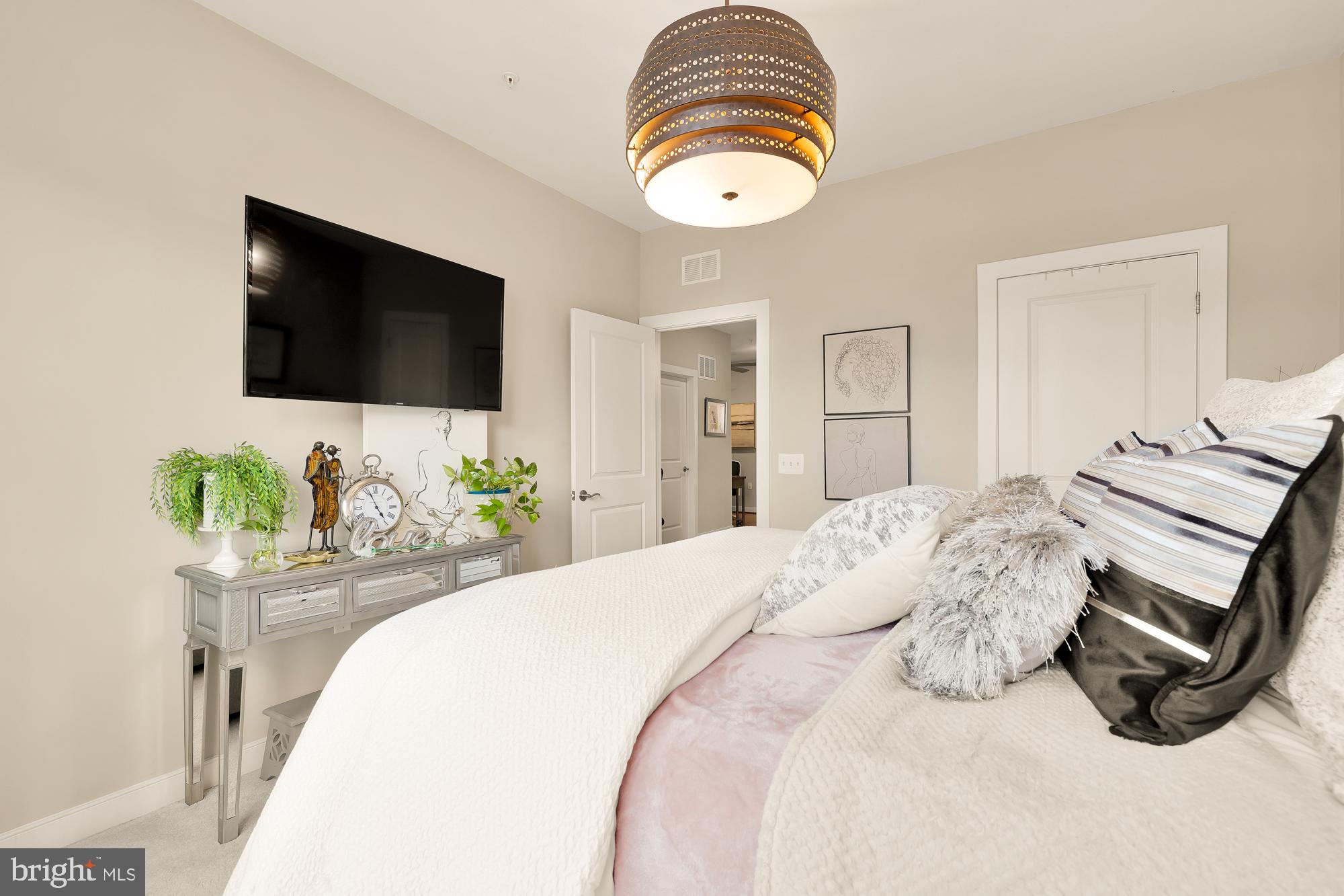 METROPARK AT ARROWBROOK - Residential