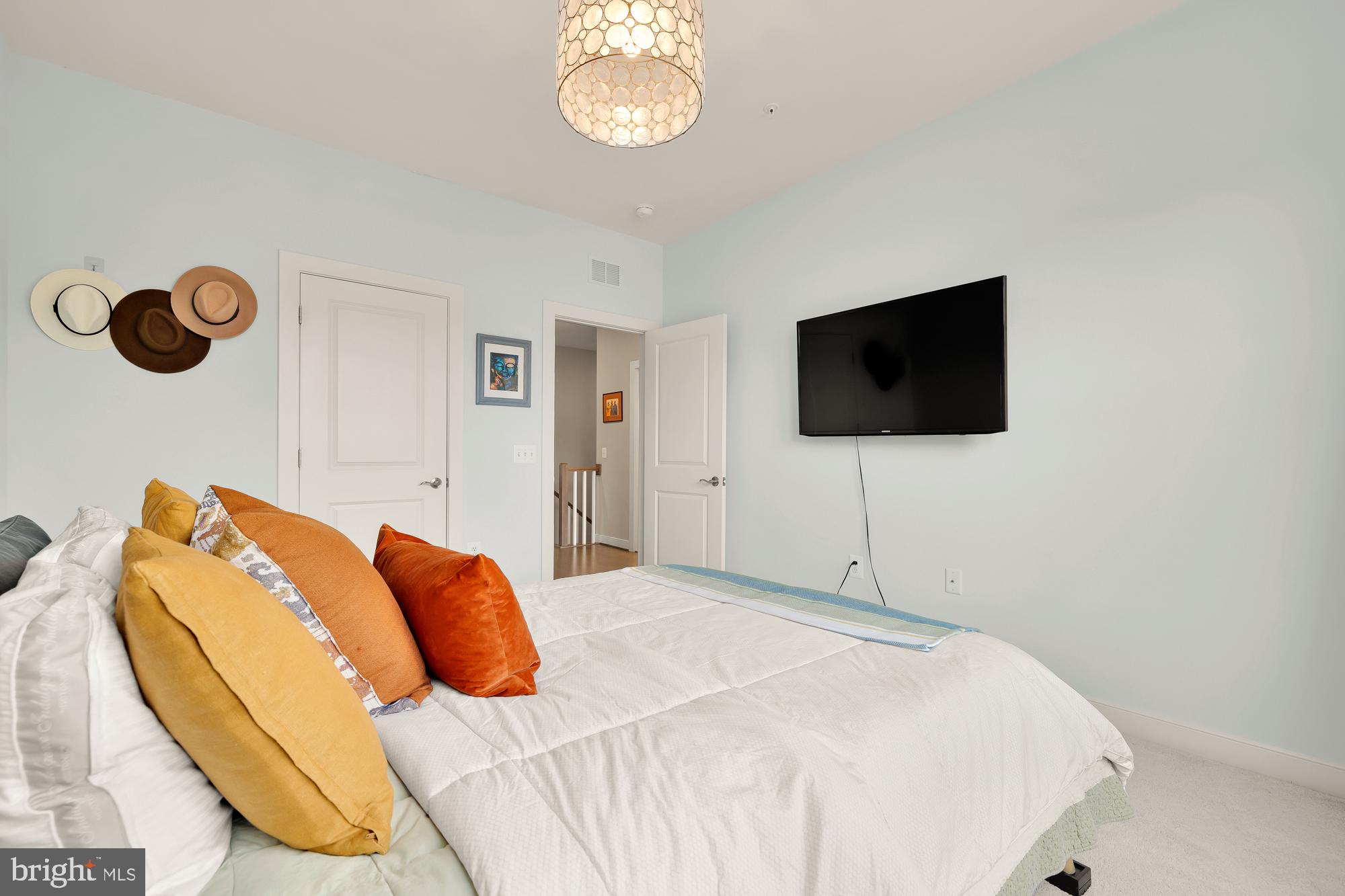 METROPARK AT ARROWBROOK - Residential