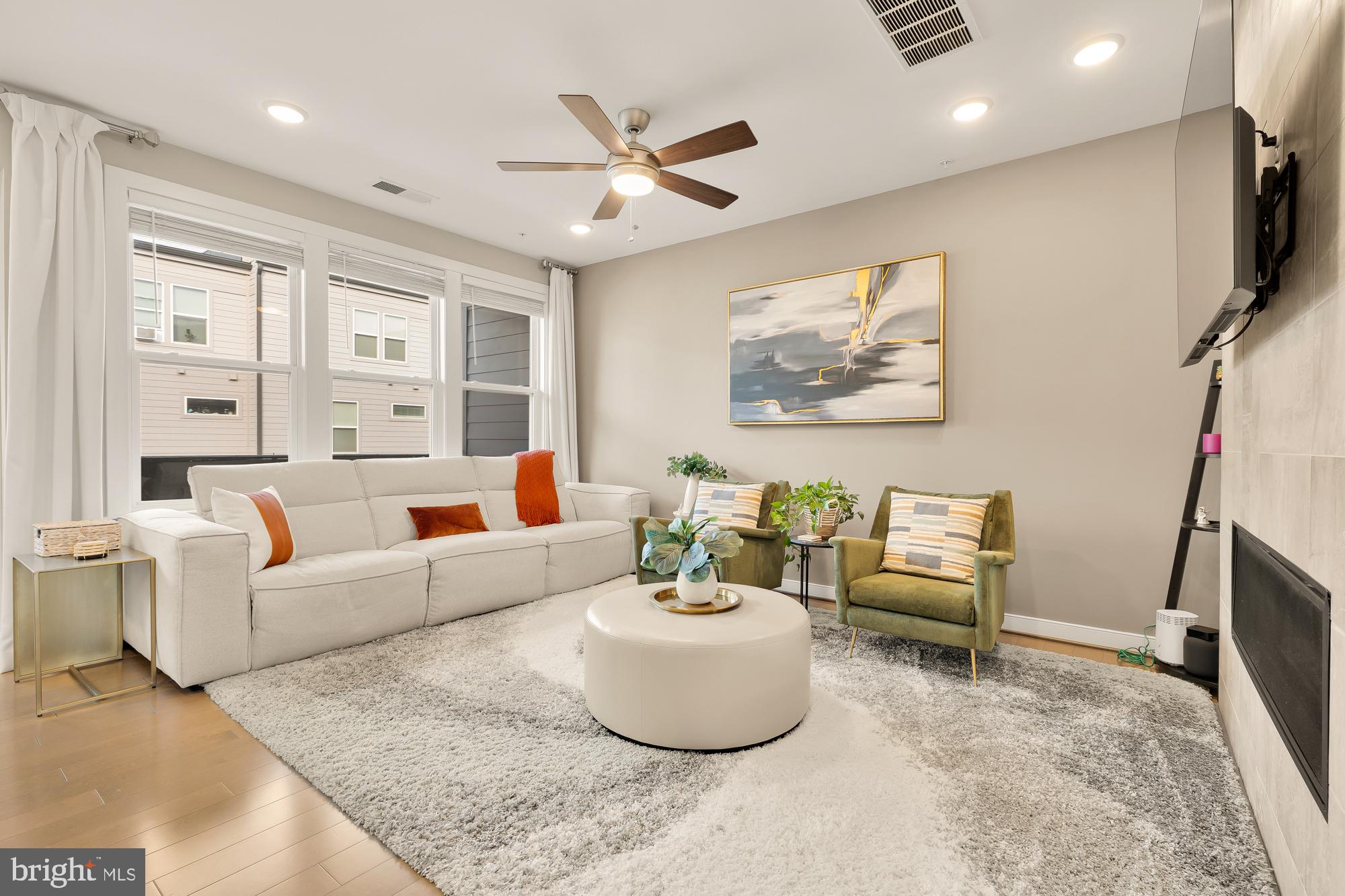 METROPARK AT ARROWBROOK - Residential