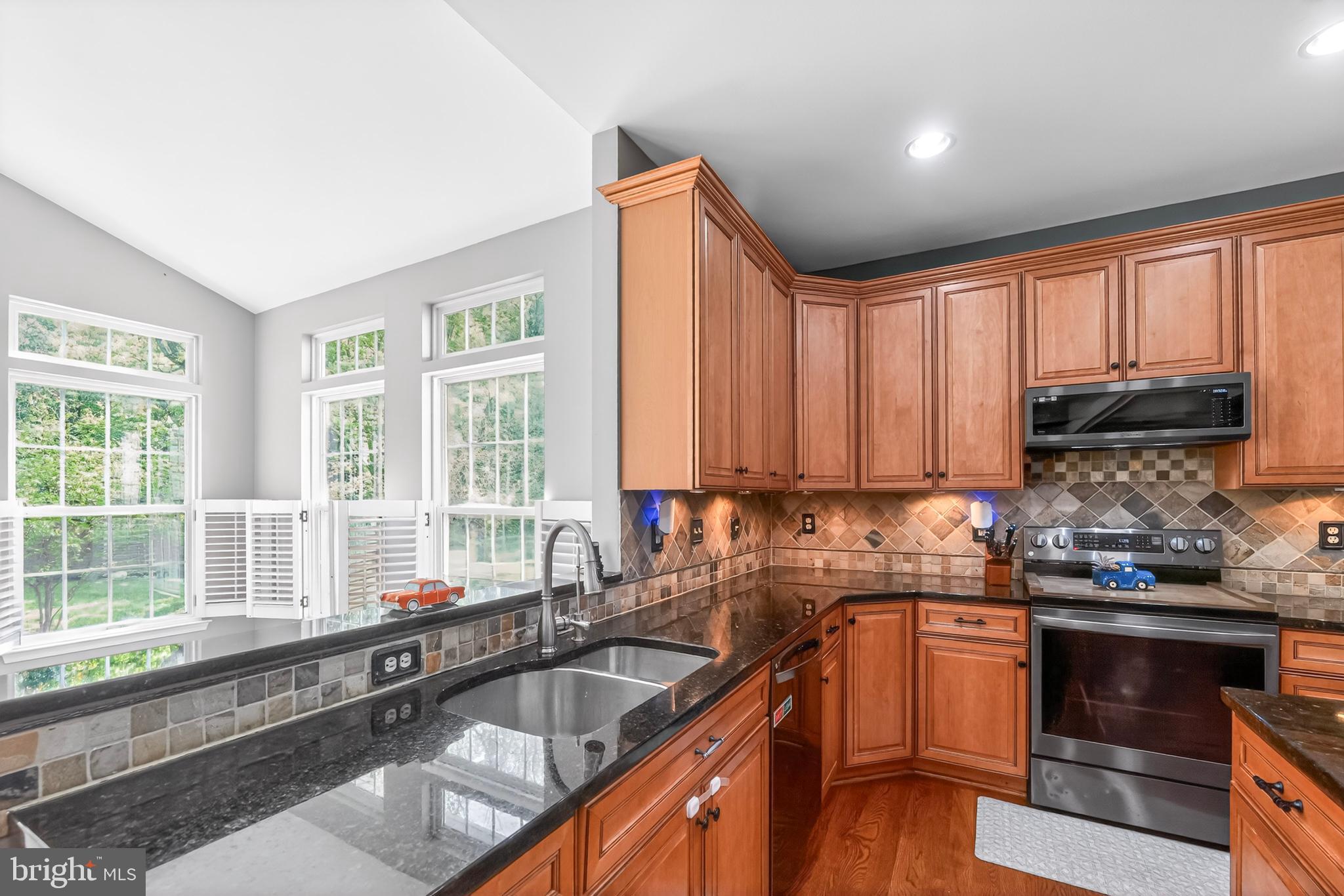 SPRING RIDGE - Residential