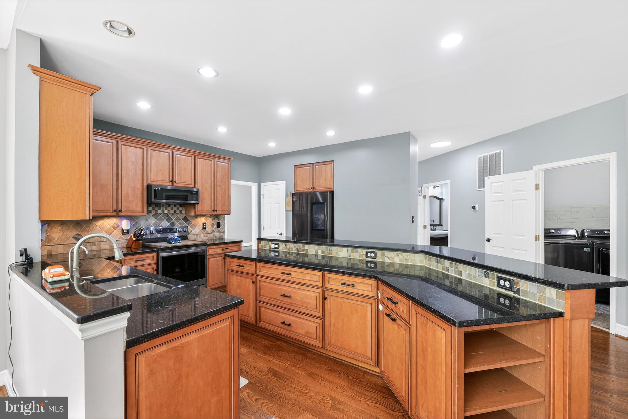 SPRING RIDGE - Residential