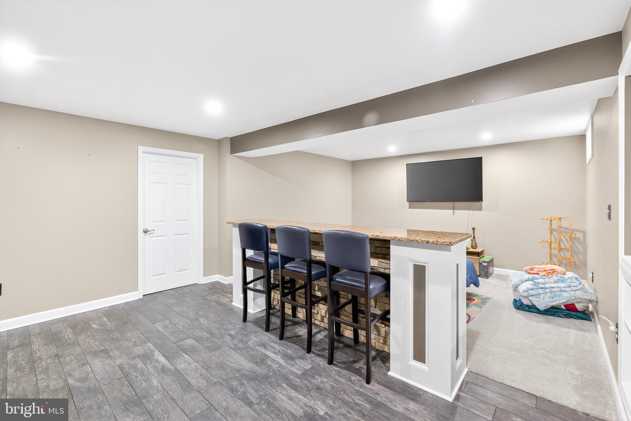 SPRING RIDGE - Residential