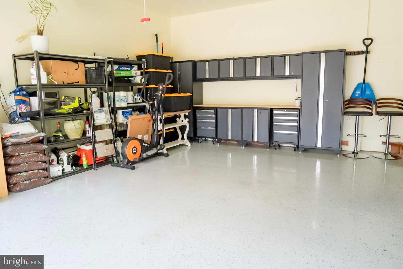 SPRING RIDGE - Residential