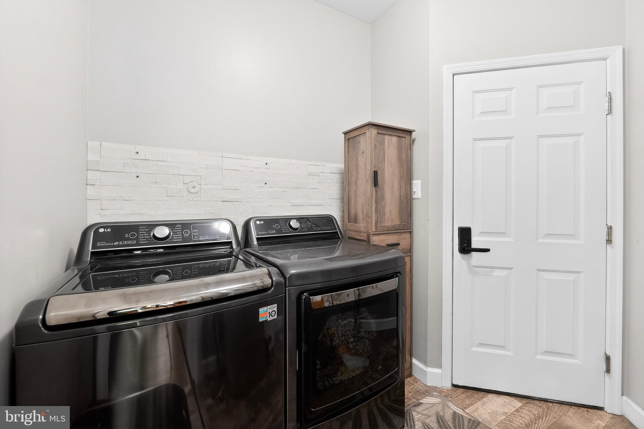 SPRING RIDGE - Residential