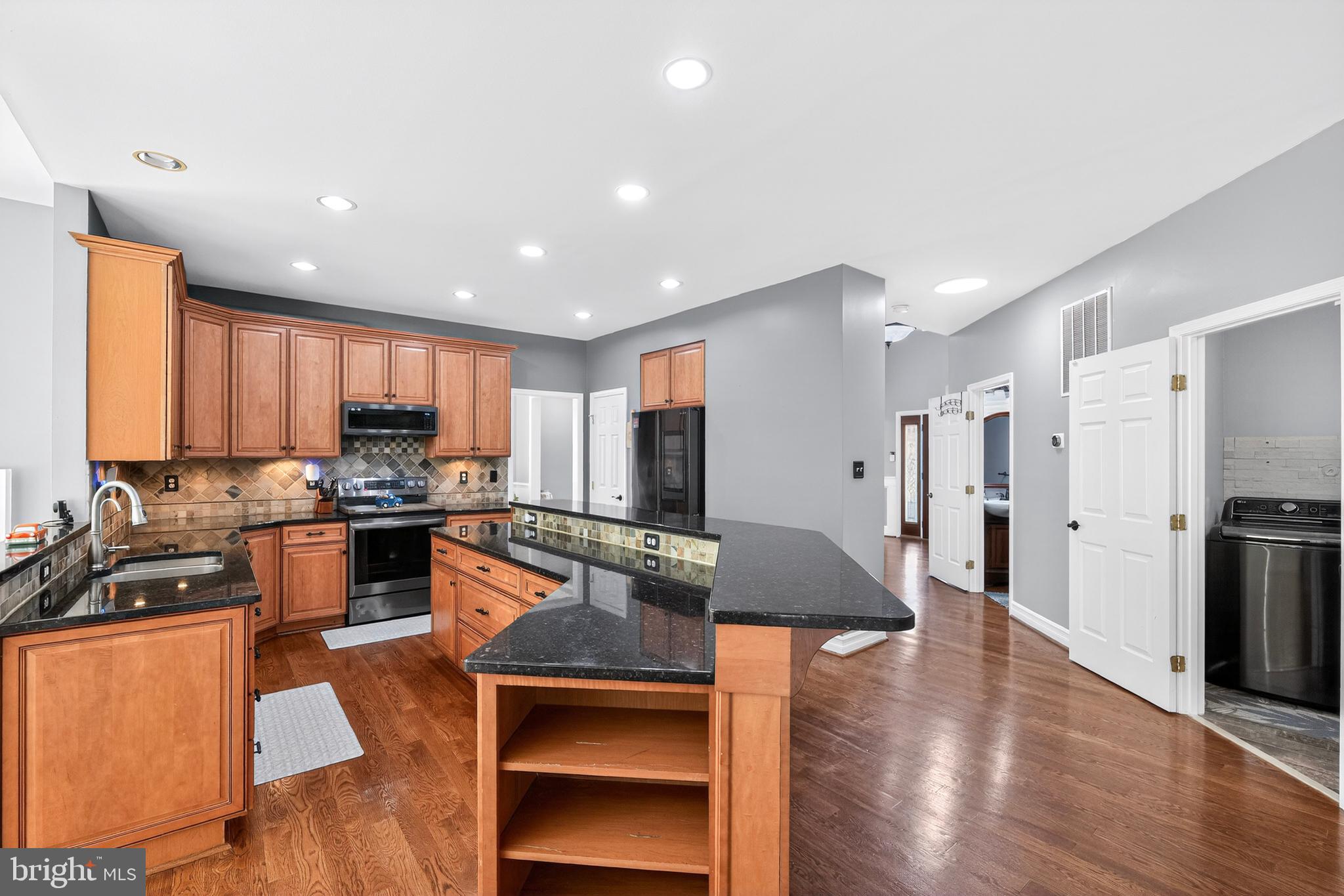 SPRING RIDGE - Residential