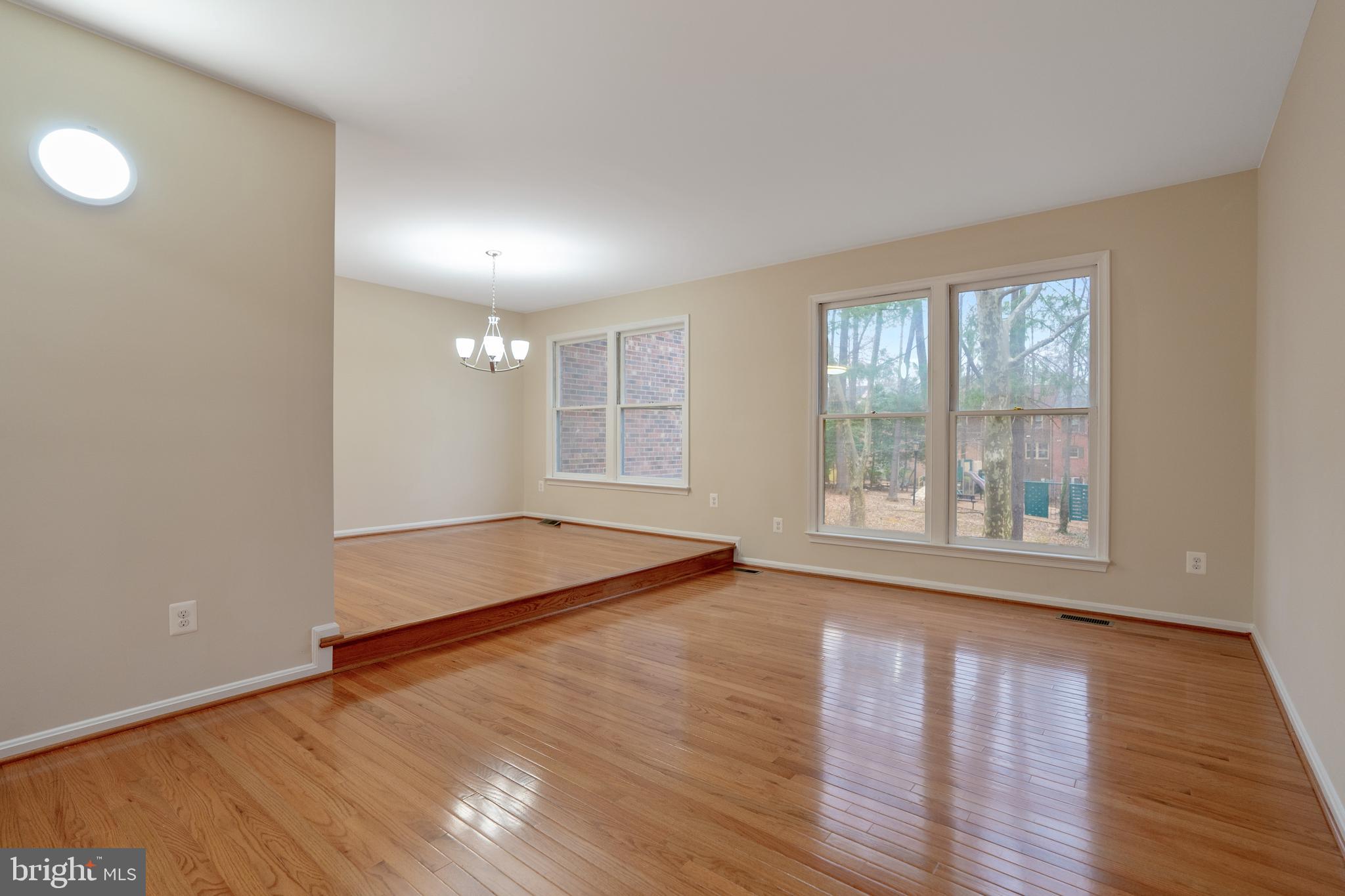 COLONY PARK - Residential