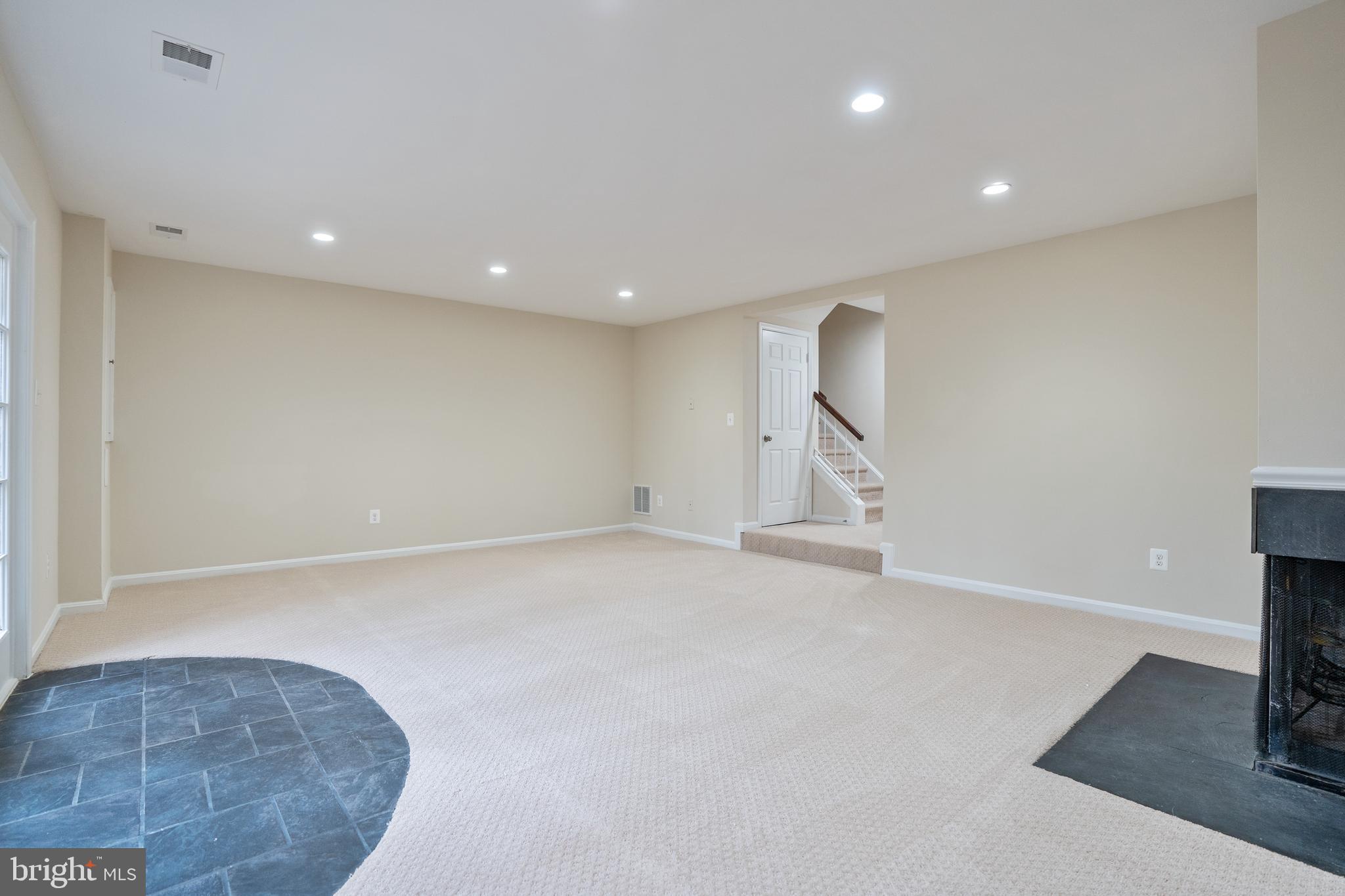 COLONY PARK - Residential