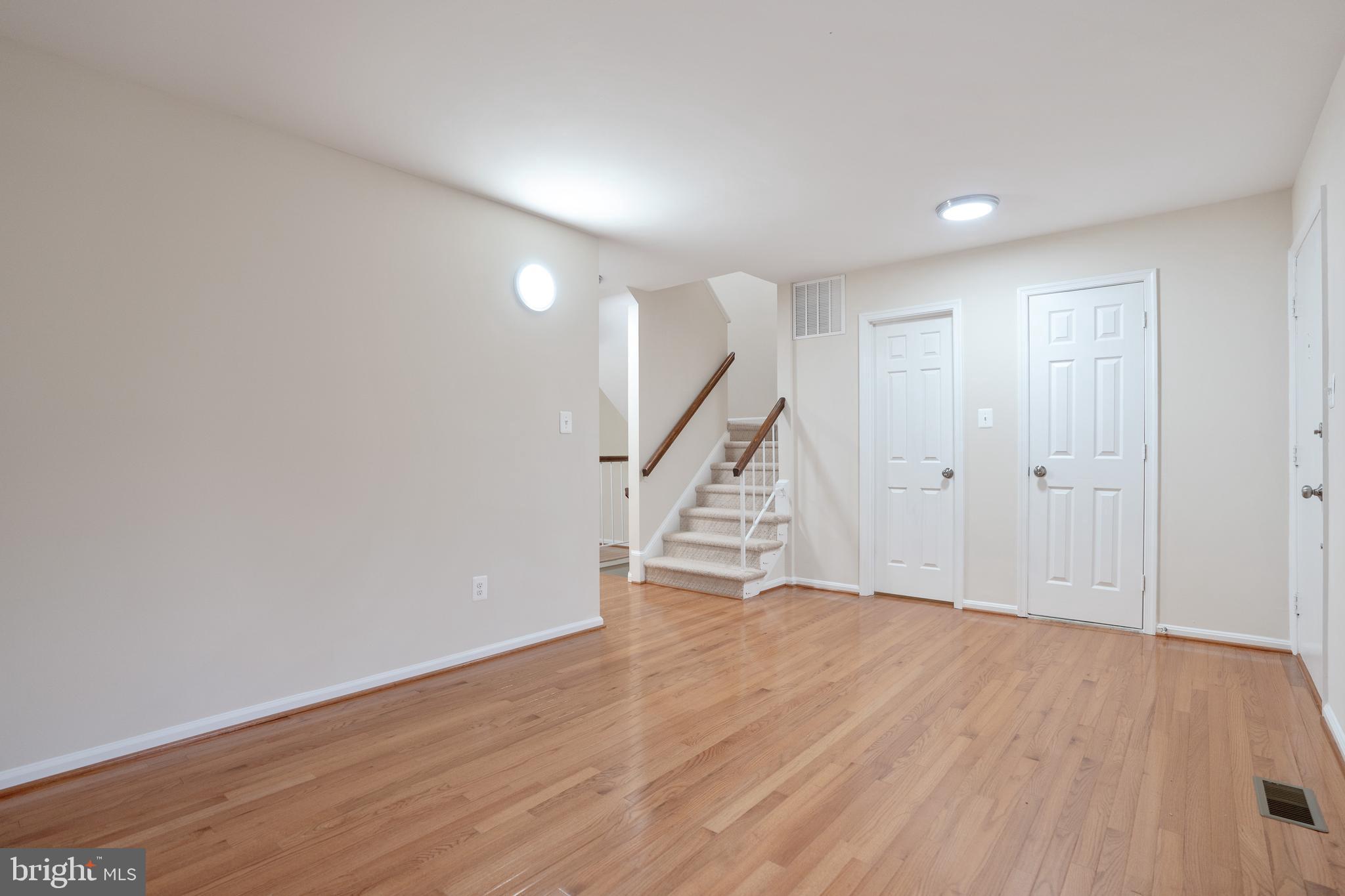 COLONY PARK - Residential