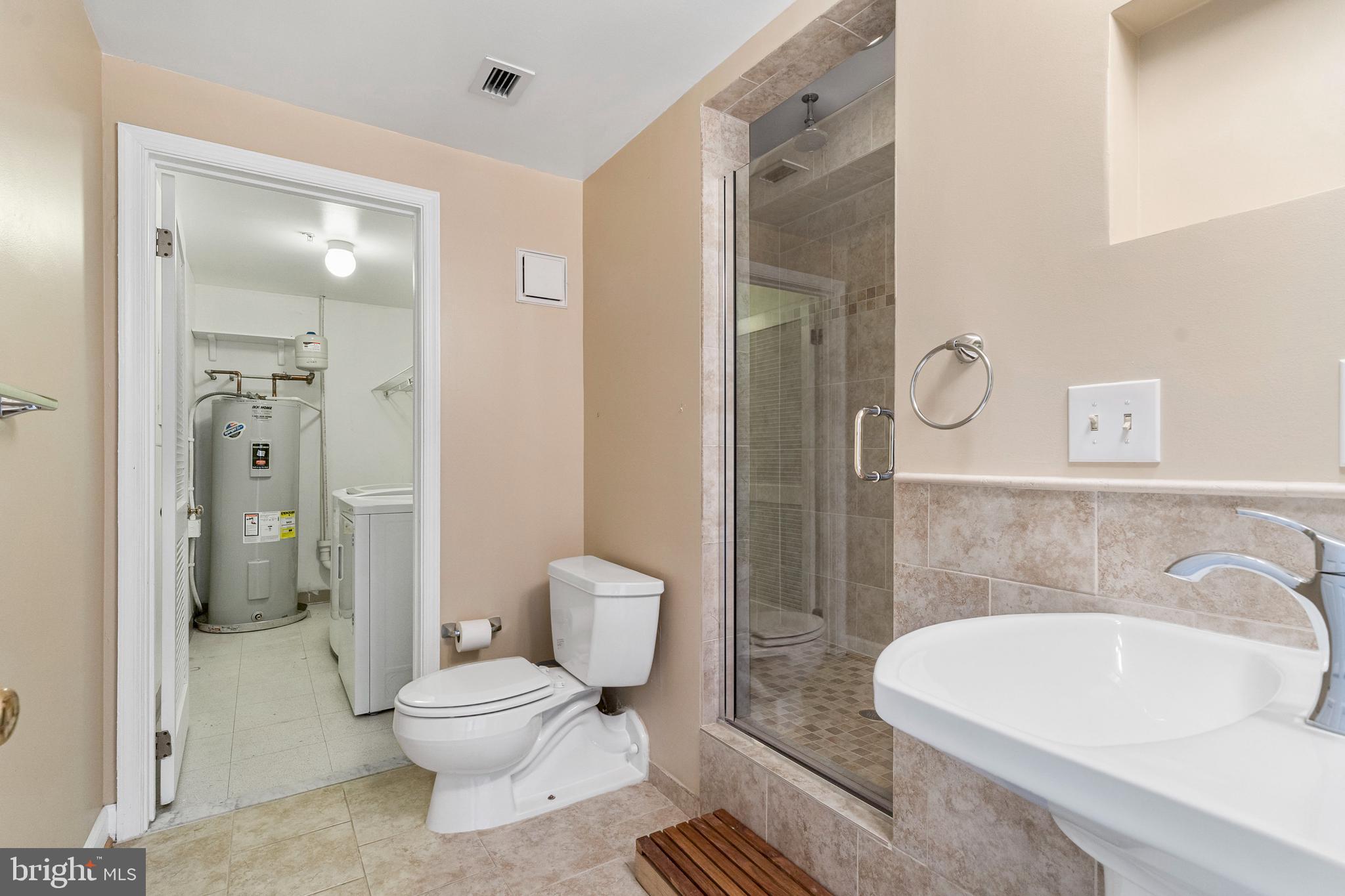 FELLS POINT HISTORIC DISTRICT - Residential Lease