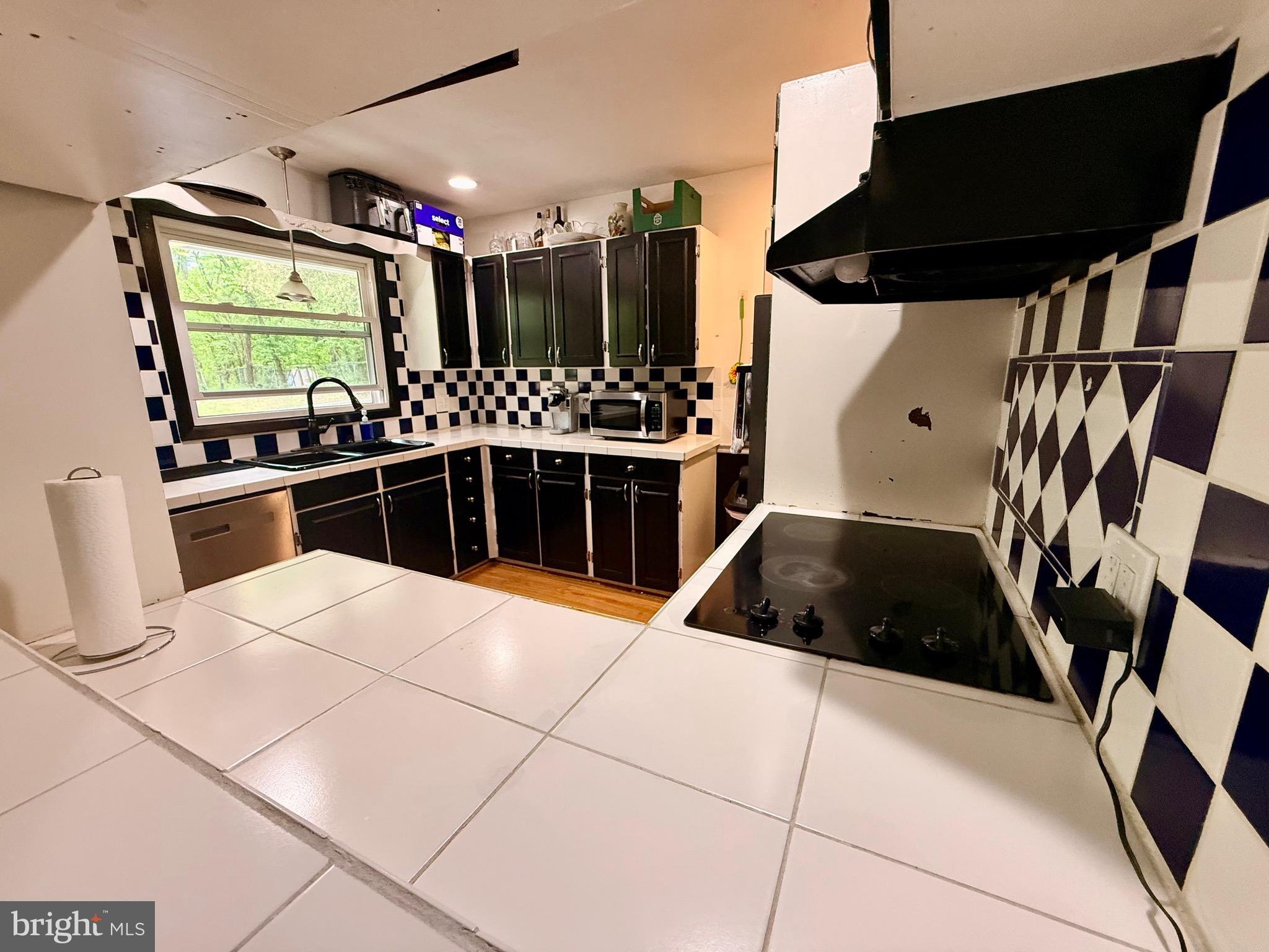 BELL AIR HEIGHTS - Residential