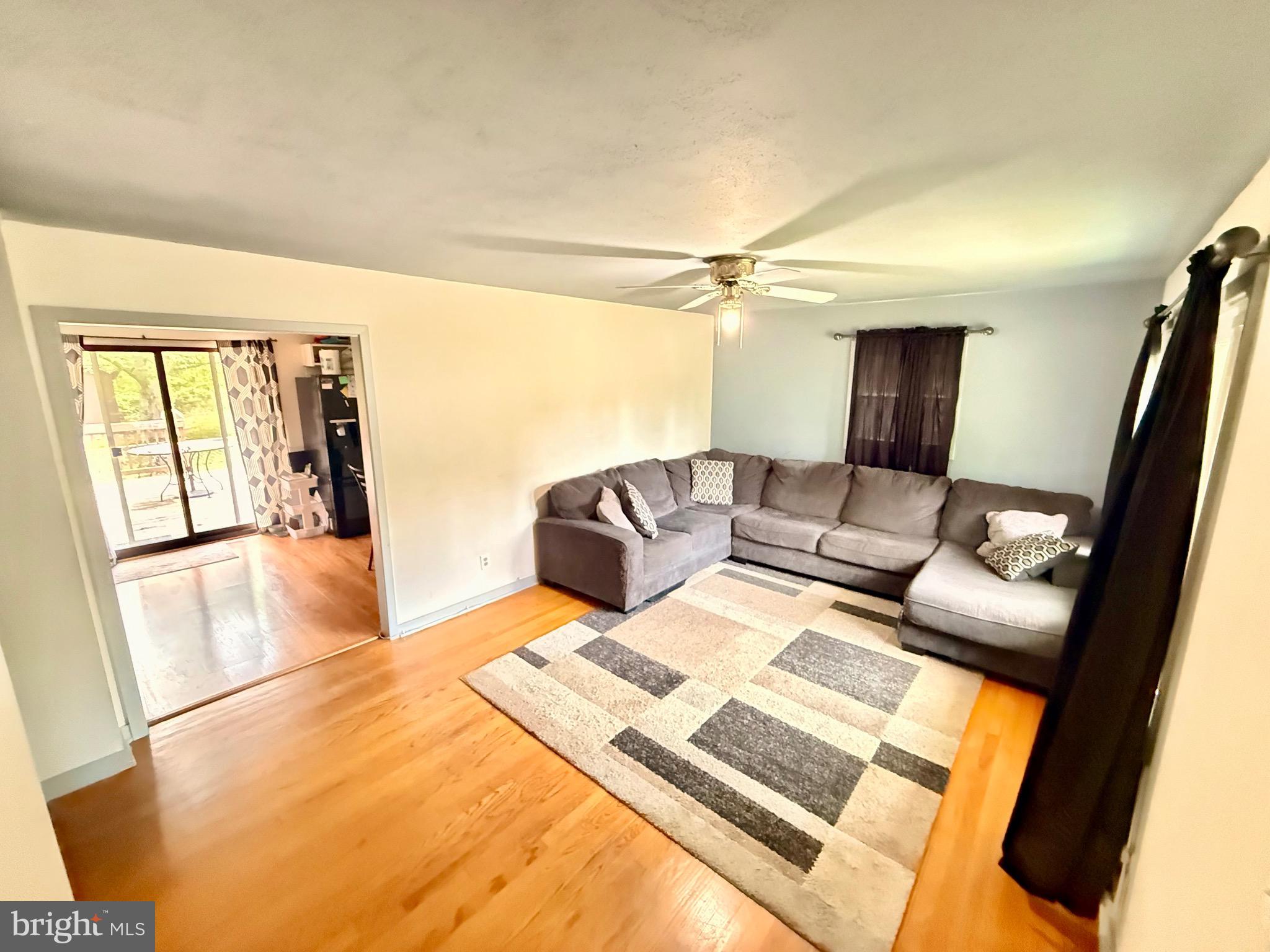 BELL AIR HEIGHTS - Residential