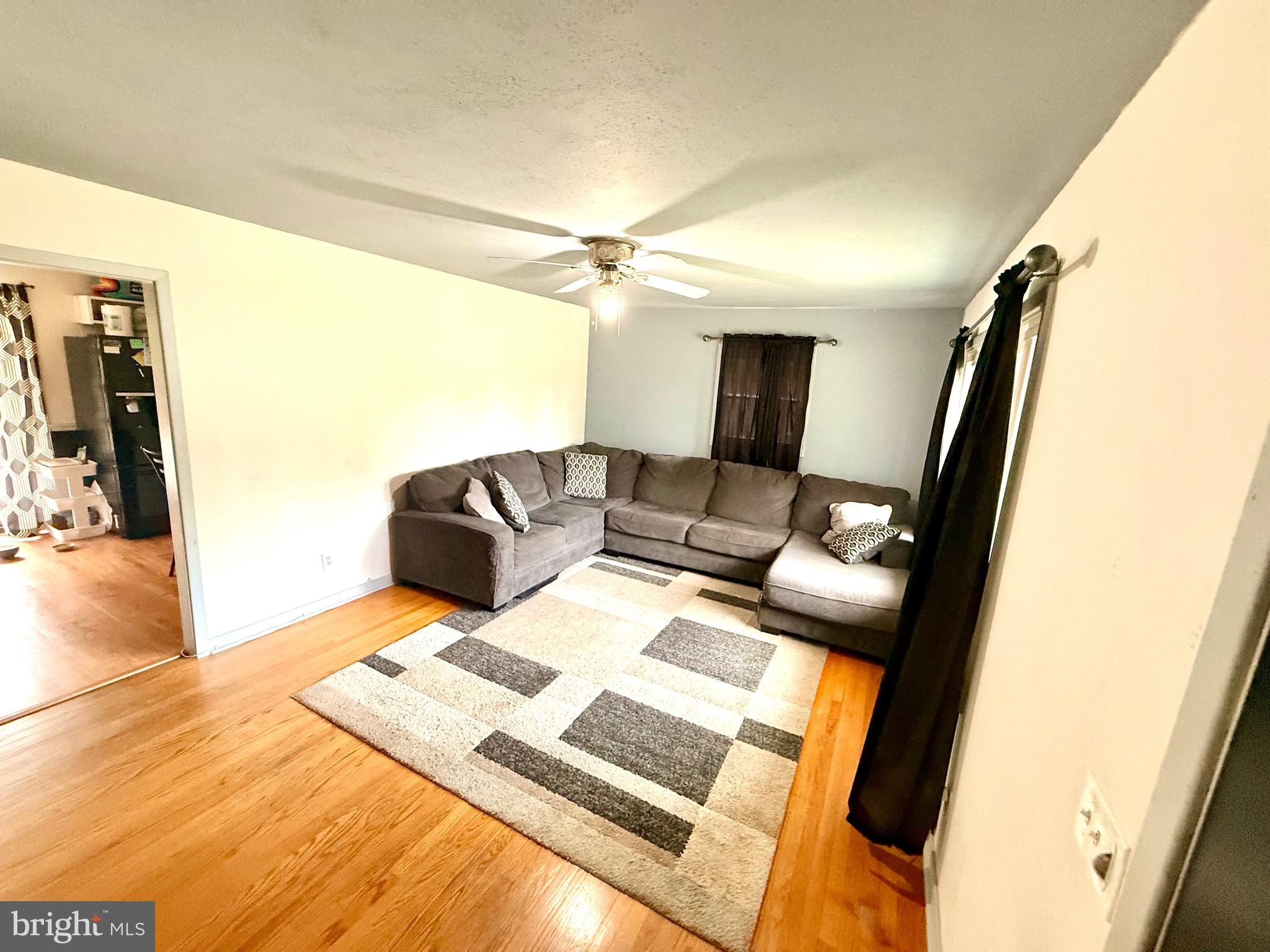 BELL AIR HEIGHTS - Residential