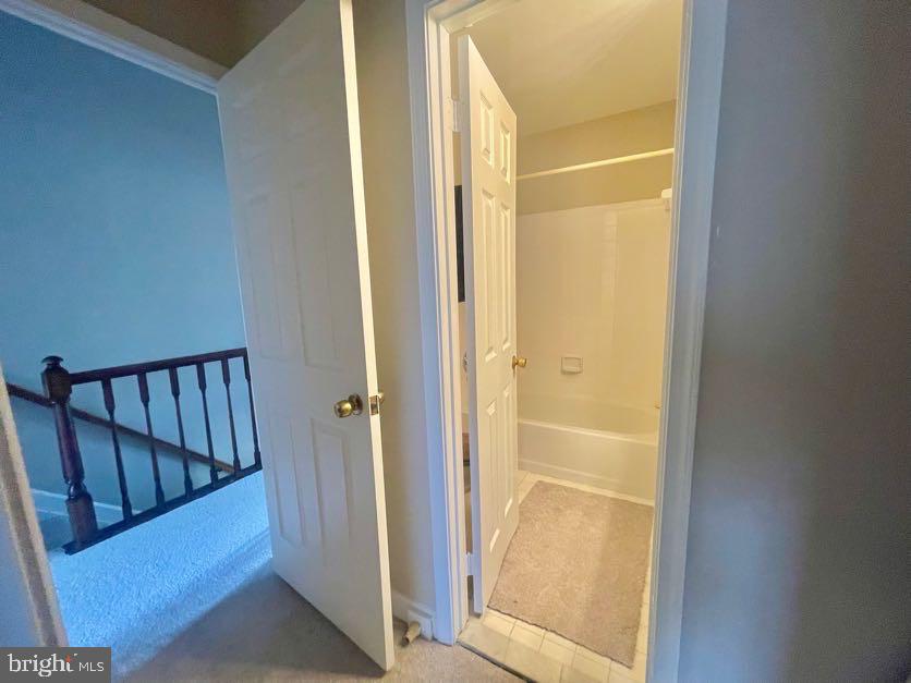 LAUREL LAKES - Residential