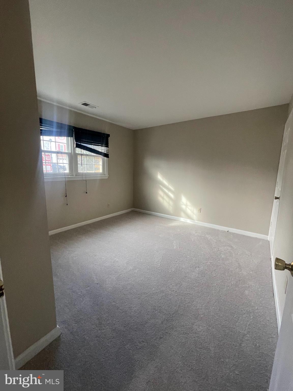 LAUREL LAKES - Residential