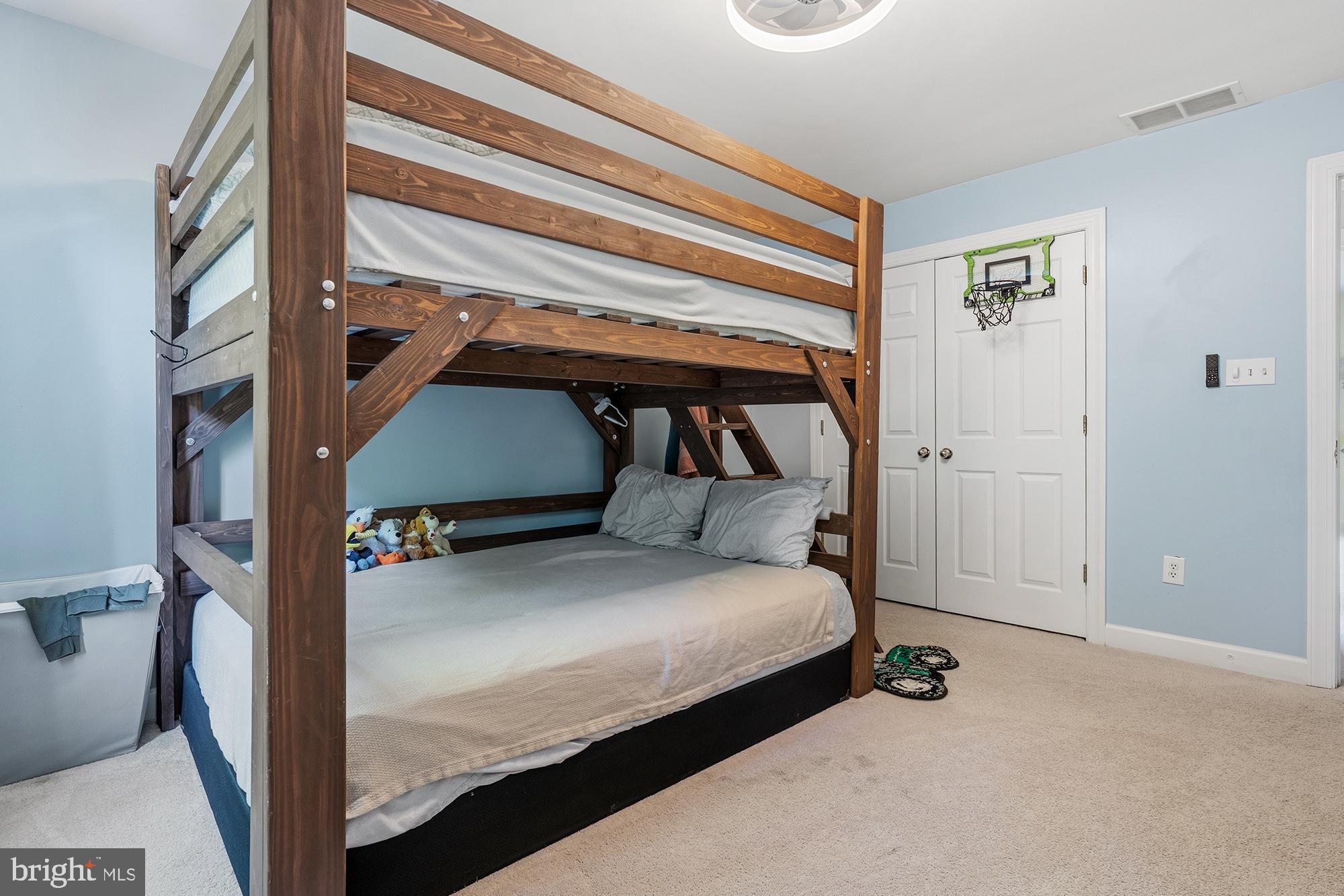 VILLAGE GREEN ESTATES - Residential