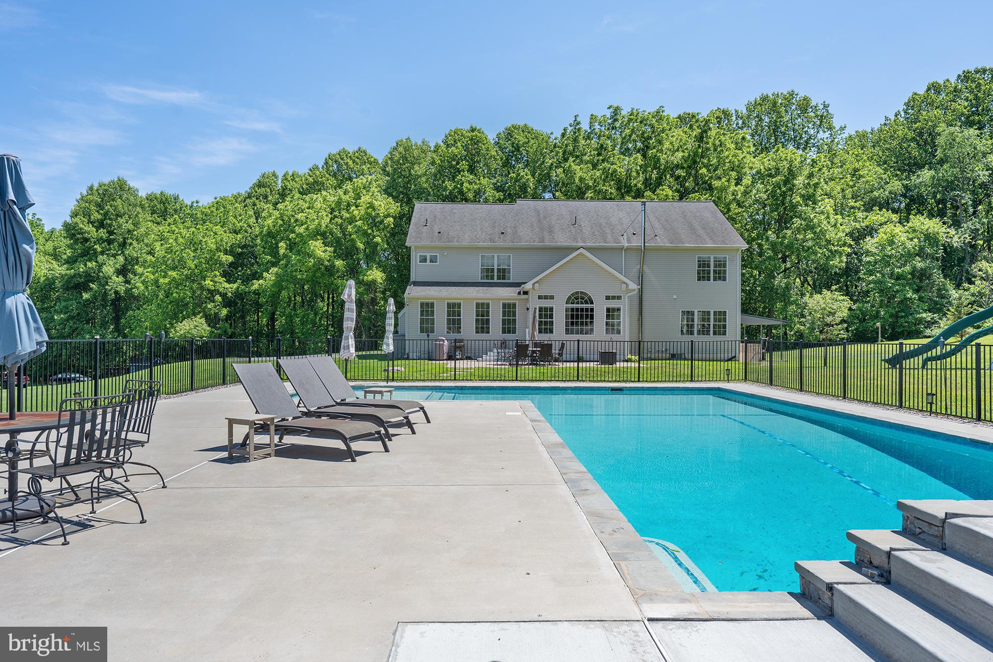 VILLAGE GREEN ESTATES - Residential