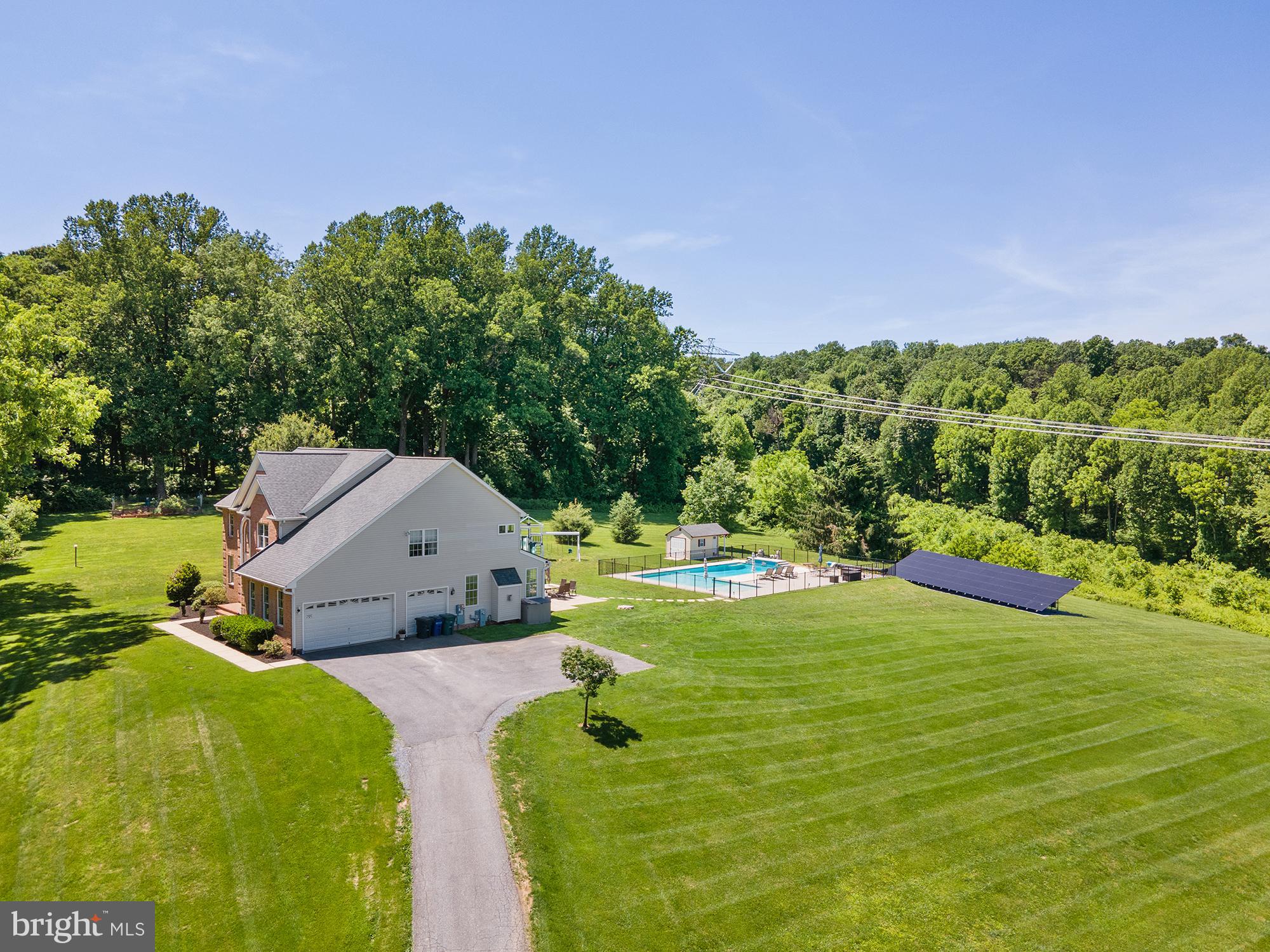 VILLAGE GREEN ESTATES - Residential