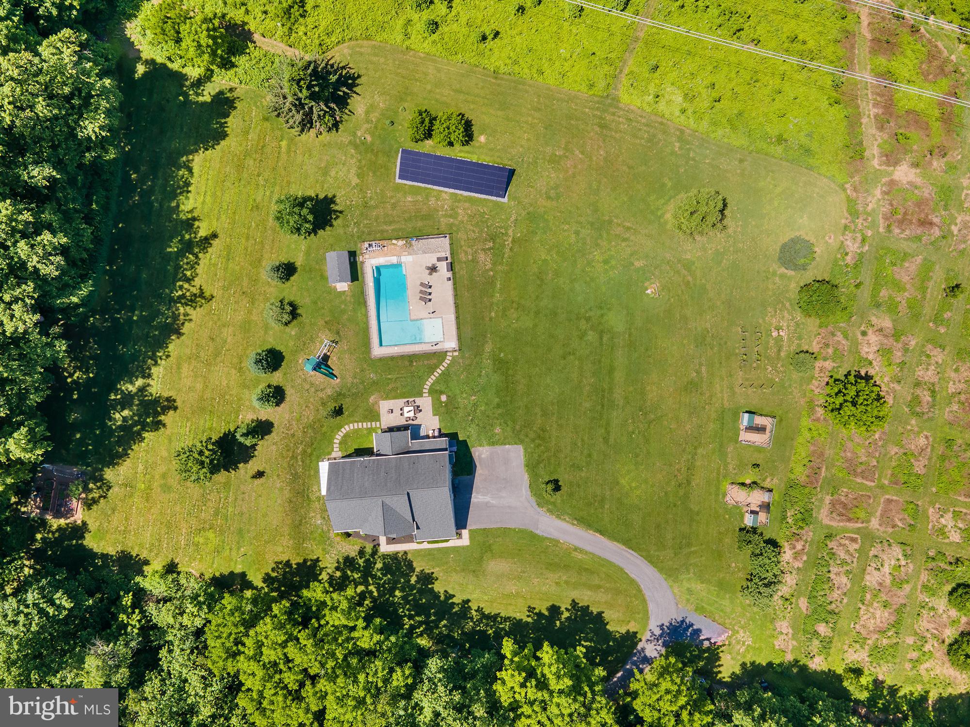 VILLAGE GREEN ESTATES - Residential