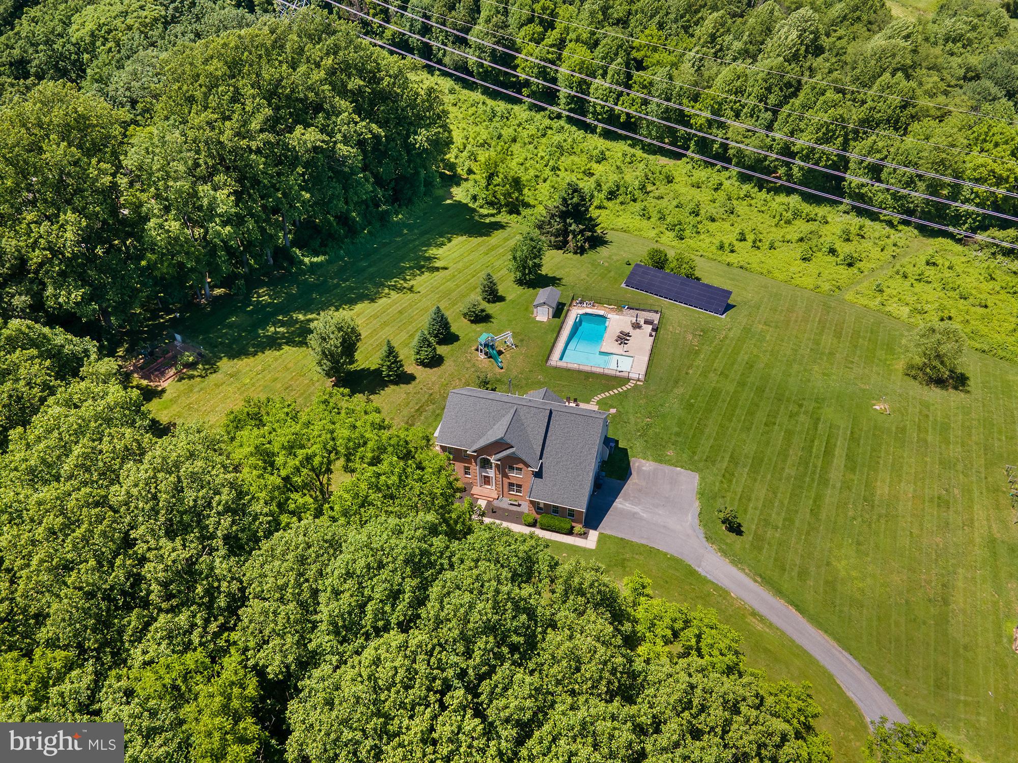 VILLAGE GREEN ESTATES - Residential