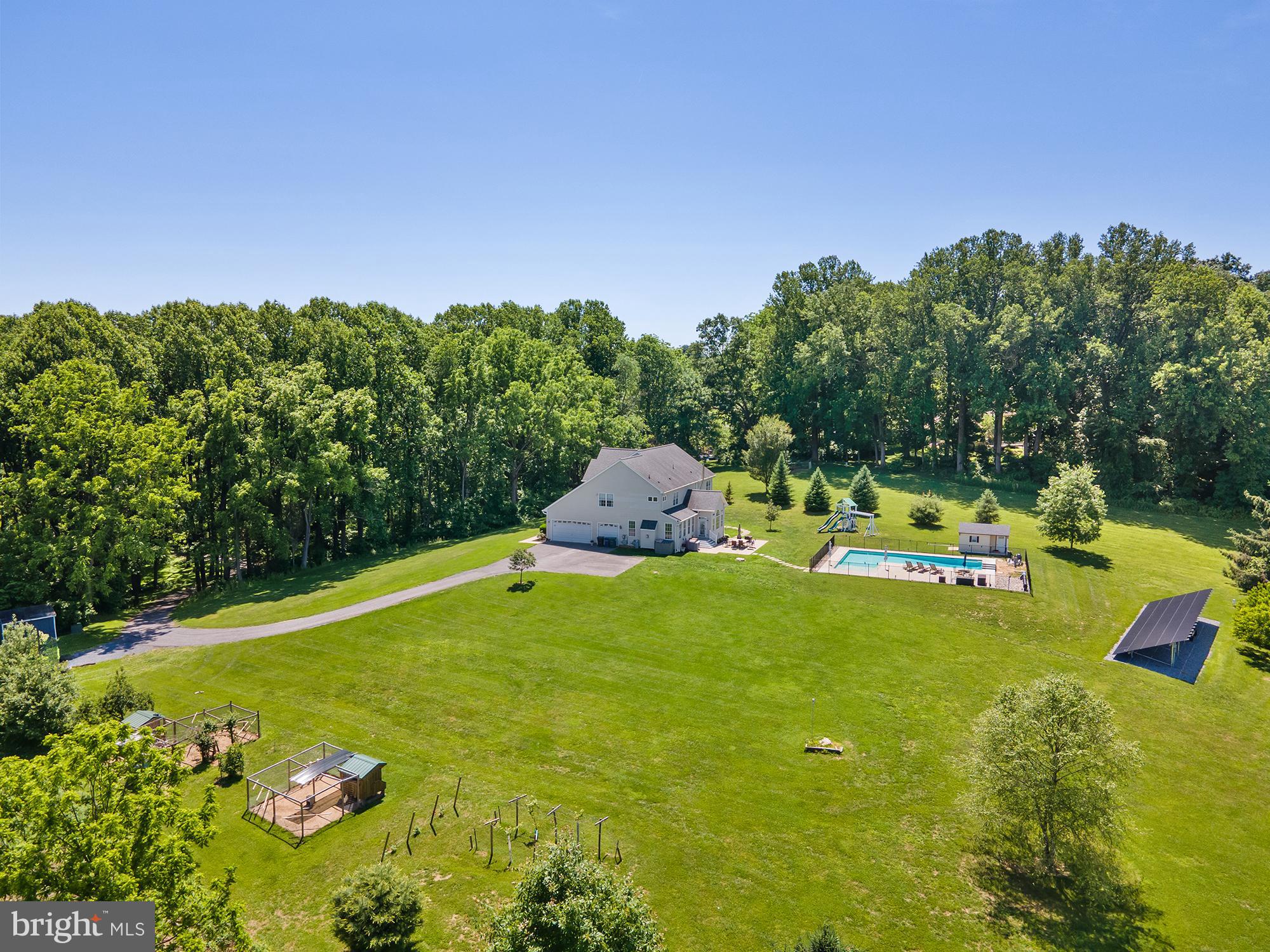 VILLAGE GREEN ESTATES - Residential