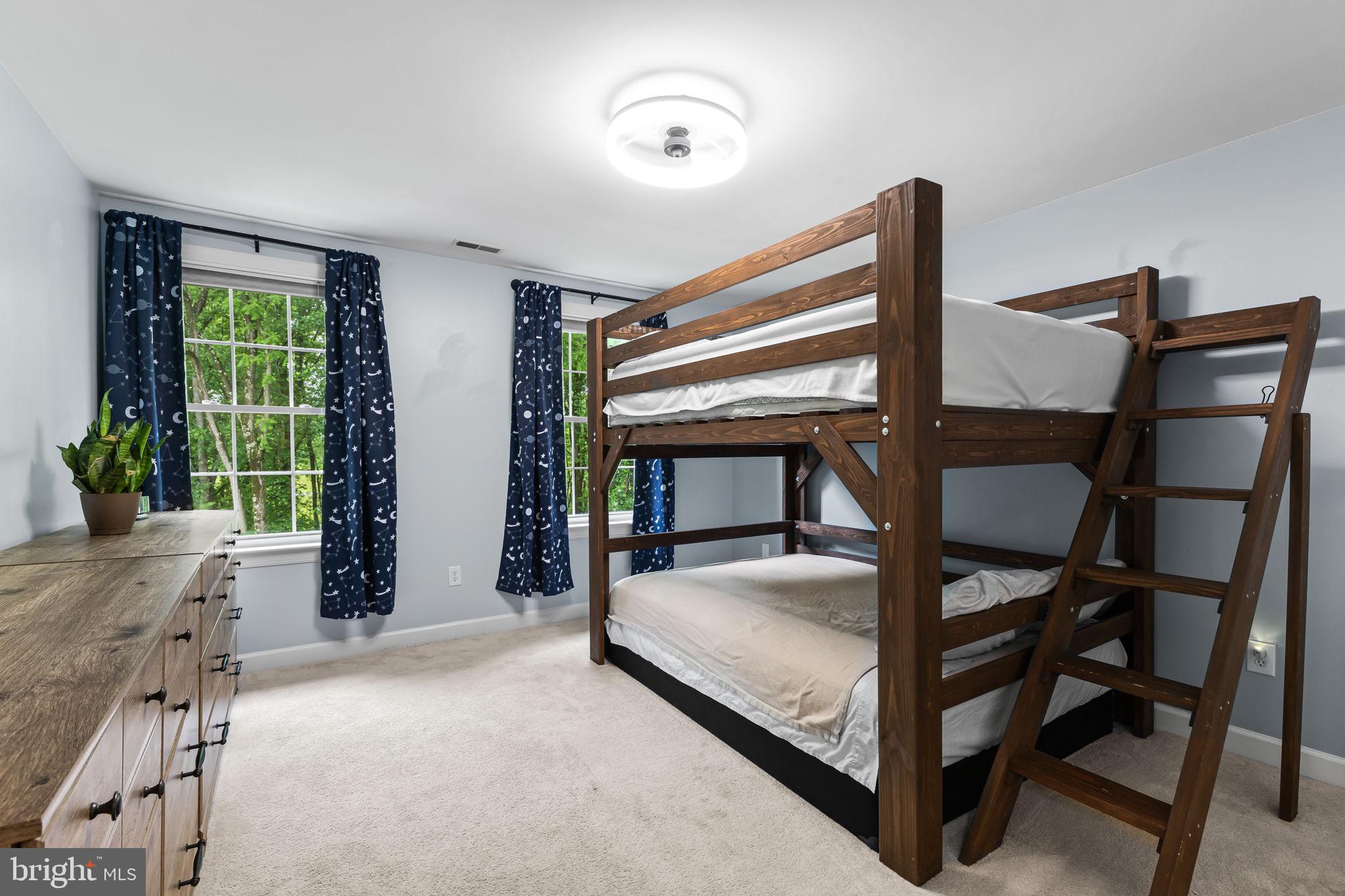 VILLAGE GREEN ESTATES - Residential
